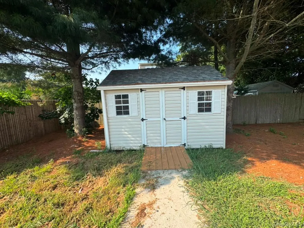 39 Seymour Drive, Brookhaven, NY, 3 Bedrooms Bedrooms, 8 Rooms Rooms,2 BathroomsBathrooms,Residential,For Rent,Seymour,0,1039597 39 Seymour Drive, Brookhaven, NY, 3 Bedrooms Bedrooms, 8 Rooms Rooms,2 BathroomsBathrooms,Residential,For Rent,Seymour,0,1039597