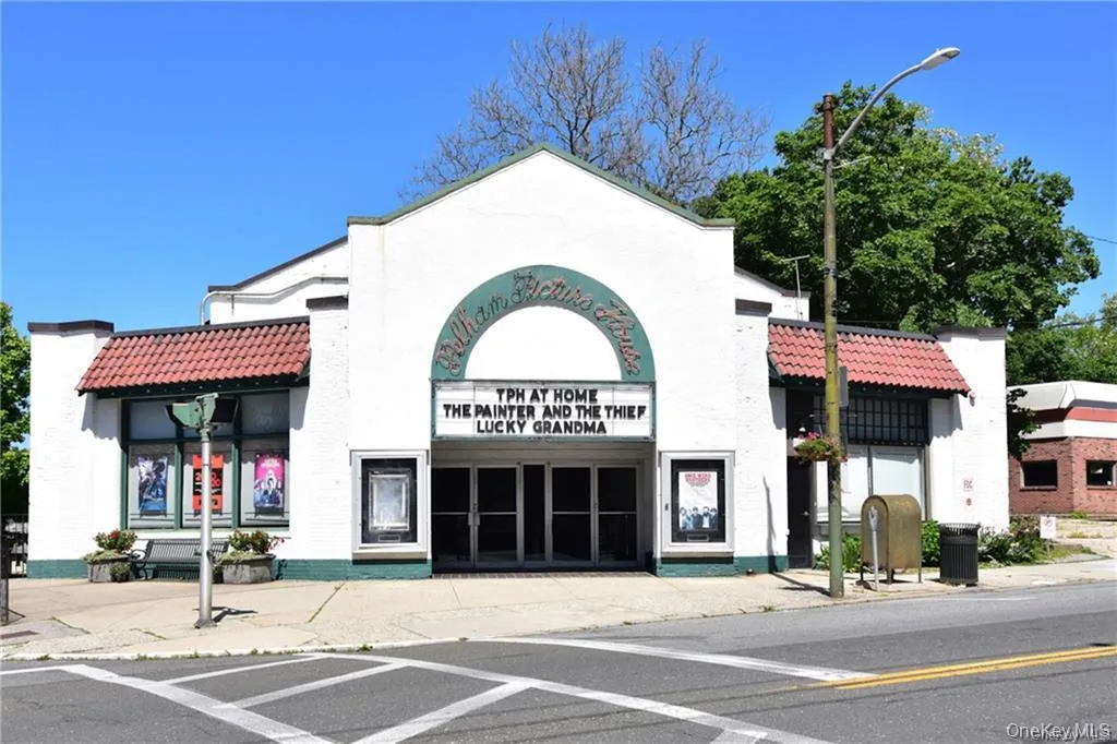 Community movie theater Community movie theater