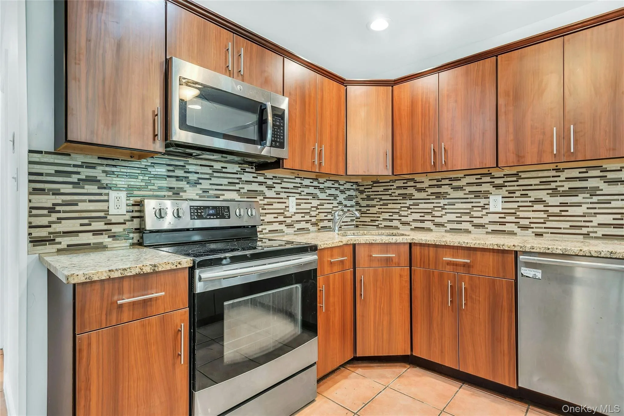 36 Atlas Lane, Oyster Bay, NY, 5 Bedrooms Bedrooms, 7 Rooms Rooms,2 BathroomsBathrooms,Residential,For Rent,Atlas,0,1039601 36 Atlas Lane, Oyster Bay, NY, 5 Bedrooms Bedrooms, 7 Rooms Rooms,2 BathroomsBathrooms,Residential,For Rent,Atlas,0,1039601