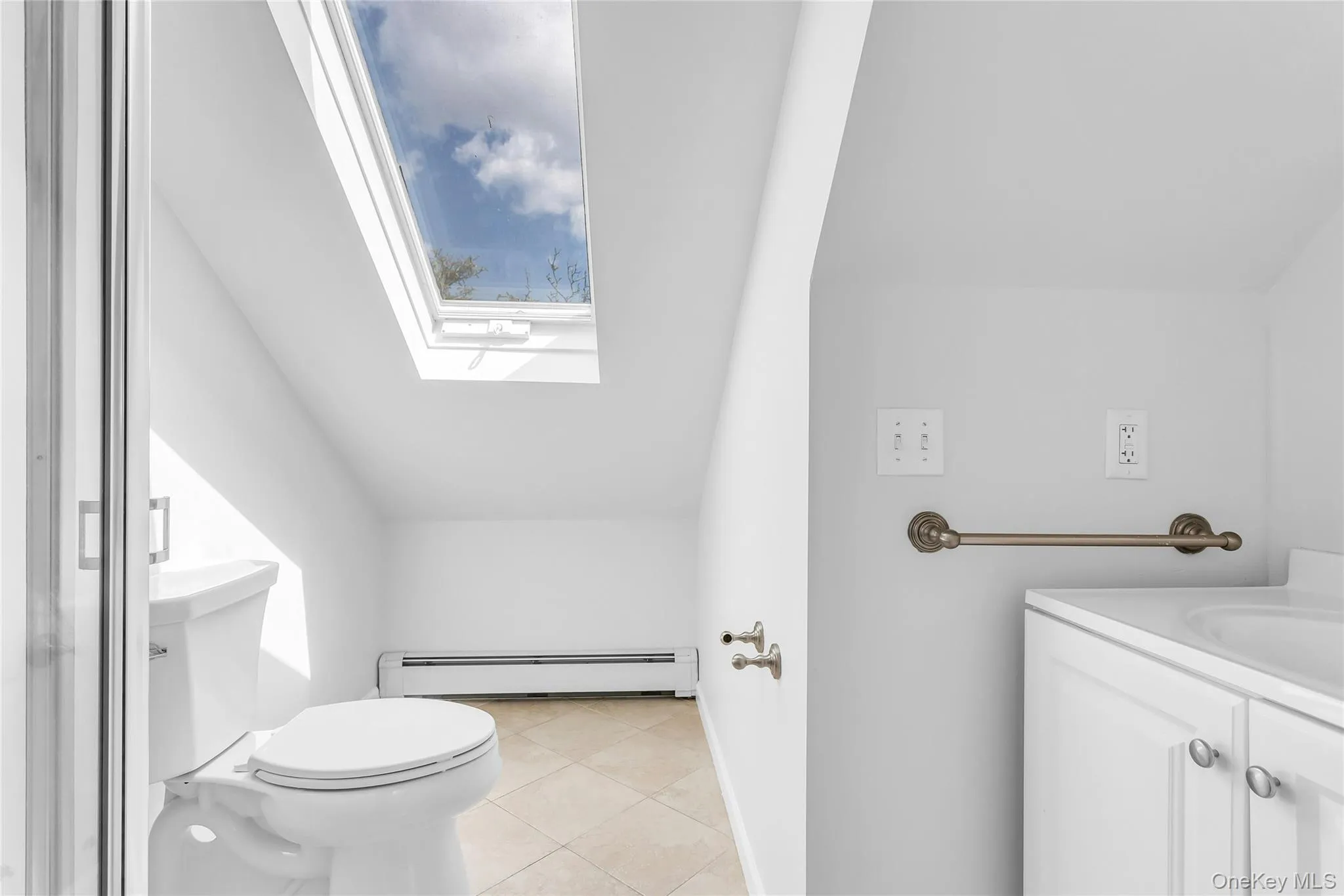 36 Atlas Lane, Oyster Bay, NY, 5 Bedrooms Bedrooms, 7 Rooms Rooms,2 BathroomsBathrooms,Residential,For Rent,Atlas,0,1039601 36 Atlas Lane, Oyster Bay, NY, 5 Bedrooms Bedrooms, 7 Rooms Rooms,2 BathroomsBathrooms,Residential,For Rent,Atlas,0,1039601