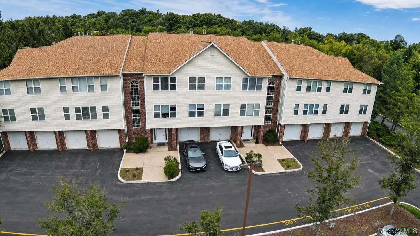 32 Deer Ct Drive, Middletown, NY, 3 Bedrooms Bedrooms, 5 Rooms Rooms,2 BathroomsBathrooms,Residential Lease,For Rent,Deer Ct,0,1039603 32 Deer Ct Drive, Middletown, NY, 3 Bedrooms Bedrooms, 5 Rooms Rooms,2 BathroomsBathrooms,Residential Lease,For Rent,Deer Ct,0,1039603