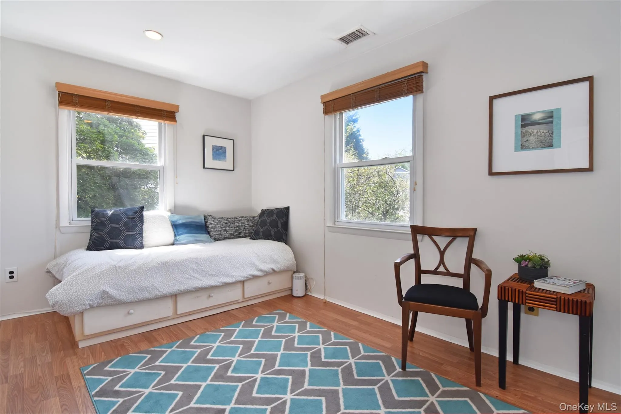 Fifth bedroom or office Fifth bedroom or office