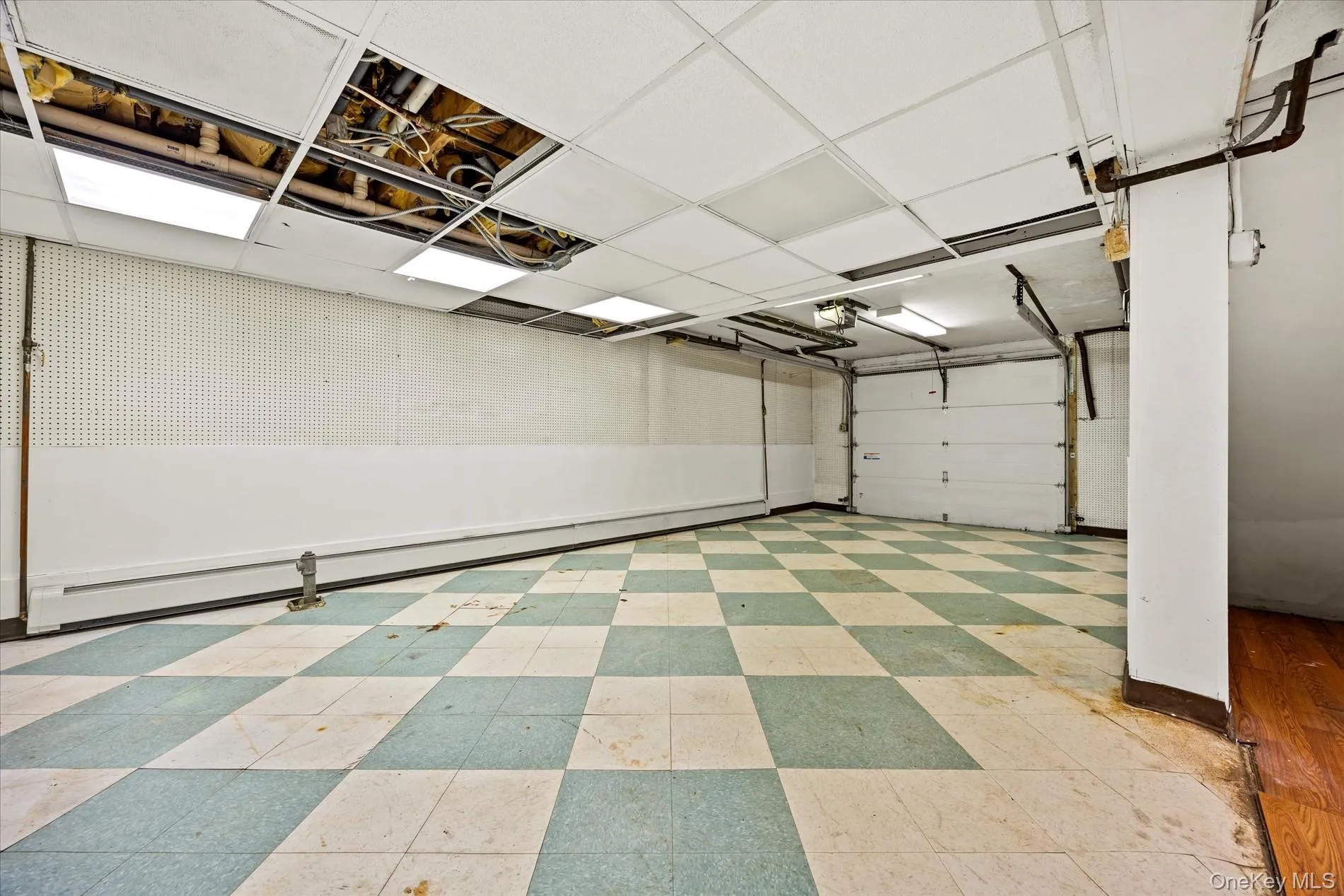251 Perkins Avenue, Hempstead, NY, 5 Bedrooms Bedrooms, 8 Rooms Rooms,3 BathroomsBathrooms,Residential,For Rent,Perkins,0,1039609 251 Perkins Avenue, Hempstead, NY, 5 Bedrooms Bedrooms, 8 Rooms Rooms,3 BathroomsBathrooms,Residential,For Rent,Perkins,0,1039609