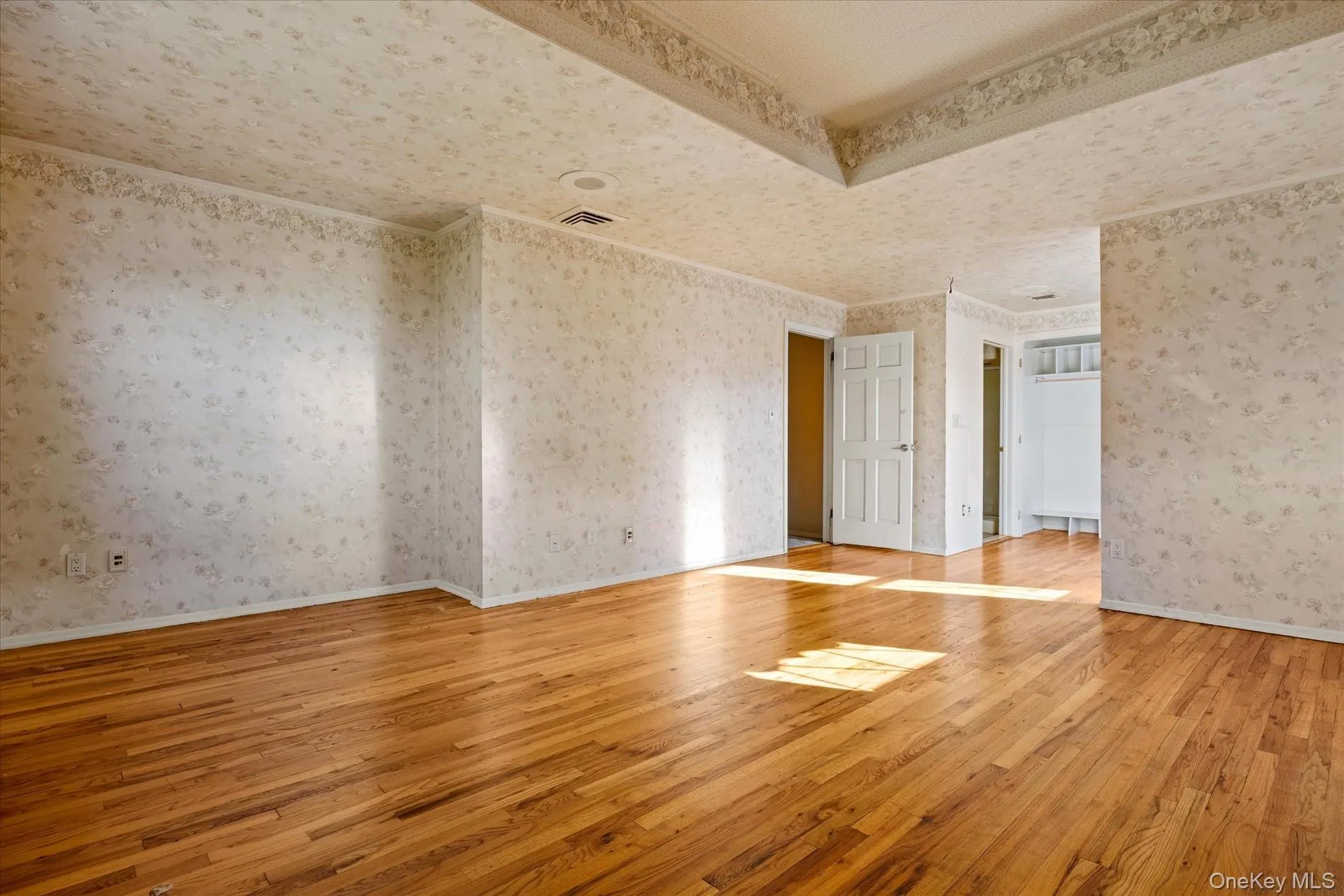 251 Perkins Avenue, Hempstead, NY, 5 Bedrooms Bedrooms, 8 Rooms Rooms,3 BathroomsBathrooms,Residential,For Rent,Perkins,0,1039609 251 Perkins Avenue, Hempstead, NY, 5 Bedrooms Bedrooms, 8 Rooms Rooms,3 BathroomsBathrooms,Residential,For Rent,Perkins,0,1039609