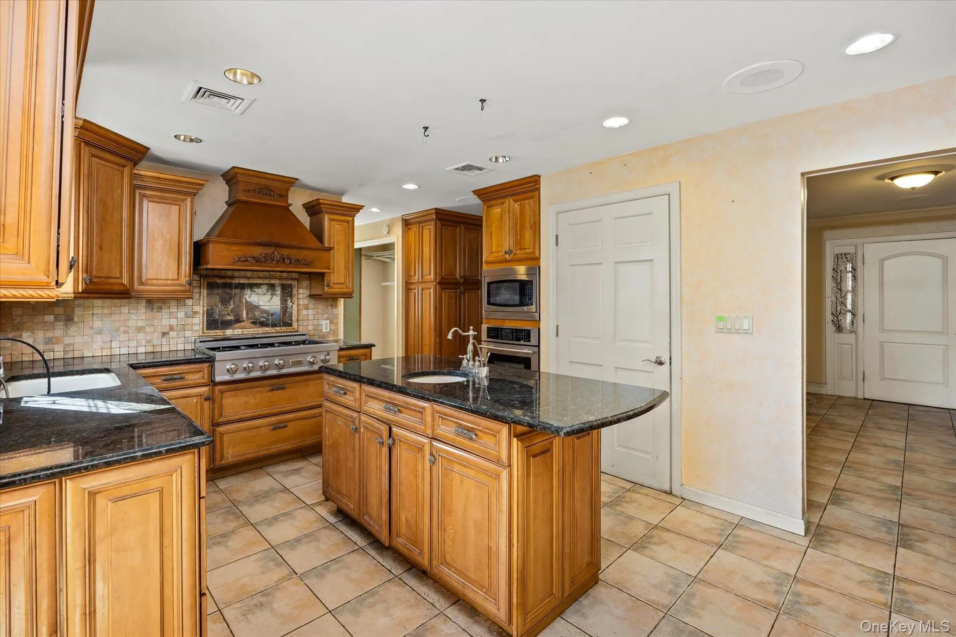 251 Perkins Avenue, Hempstead, NY, 5 Bedrooms Bedrooms, 8 Rooms Rooms,3 BathroomsBathrooms,Residential,For Rent,Perkins,0,1039609 251 Perkins Avenue, Hempstead, NY, 5 Bedrooms Bedrooms, 8 Rooms Rooms,3 BathroomsBathrooms,Residential,For Rent,Perkins,0,1039609