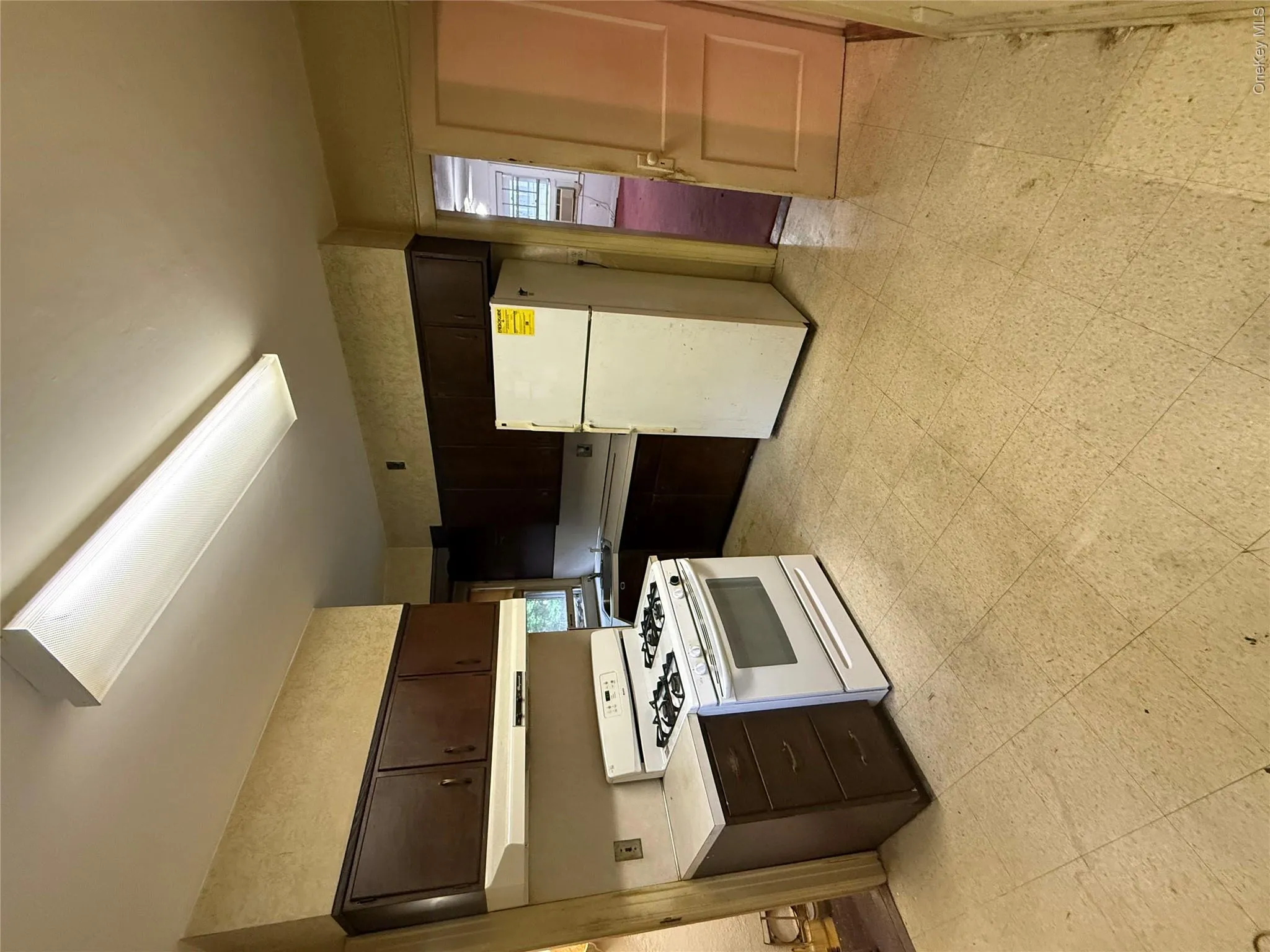 56 Hunt Avenue, Yonkers, NY, 3 Bedrooms Bedrooms, 6 Rooms Rooms,2 BathroomsBathrooms,Residential,For Rent,Hunt,0,1039612 56 Hunt Avenue, Yonkers, NY, 3 Bedrooms Bedrooms, 6 Rooms Rooms,2 BathroomsBathrooms,Residential,For Rent,Hunt,0,1039612