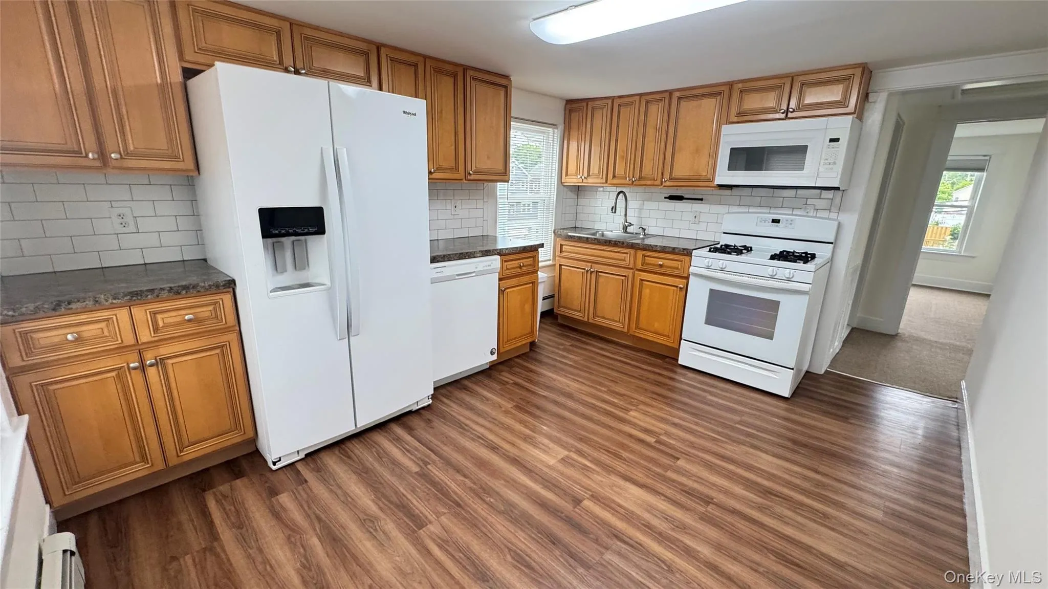 8 Colt Avenue, Babylon, NY, 1 Bedroom Bedrooms, 3 Rooms Rooms,1 BathroomBathrooms,Residential Lease,For Rent,Colt,0,1039613 8 Colt Avenue, Babylon, NY, 1 Bedroom Bedrooms, 3 Rooms Rooms,1 BathroomBathrooms,Residential Lease,For Rent,Colt,0,1039613