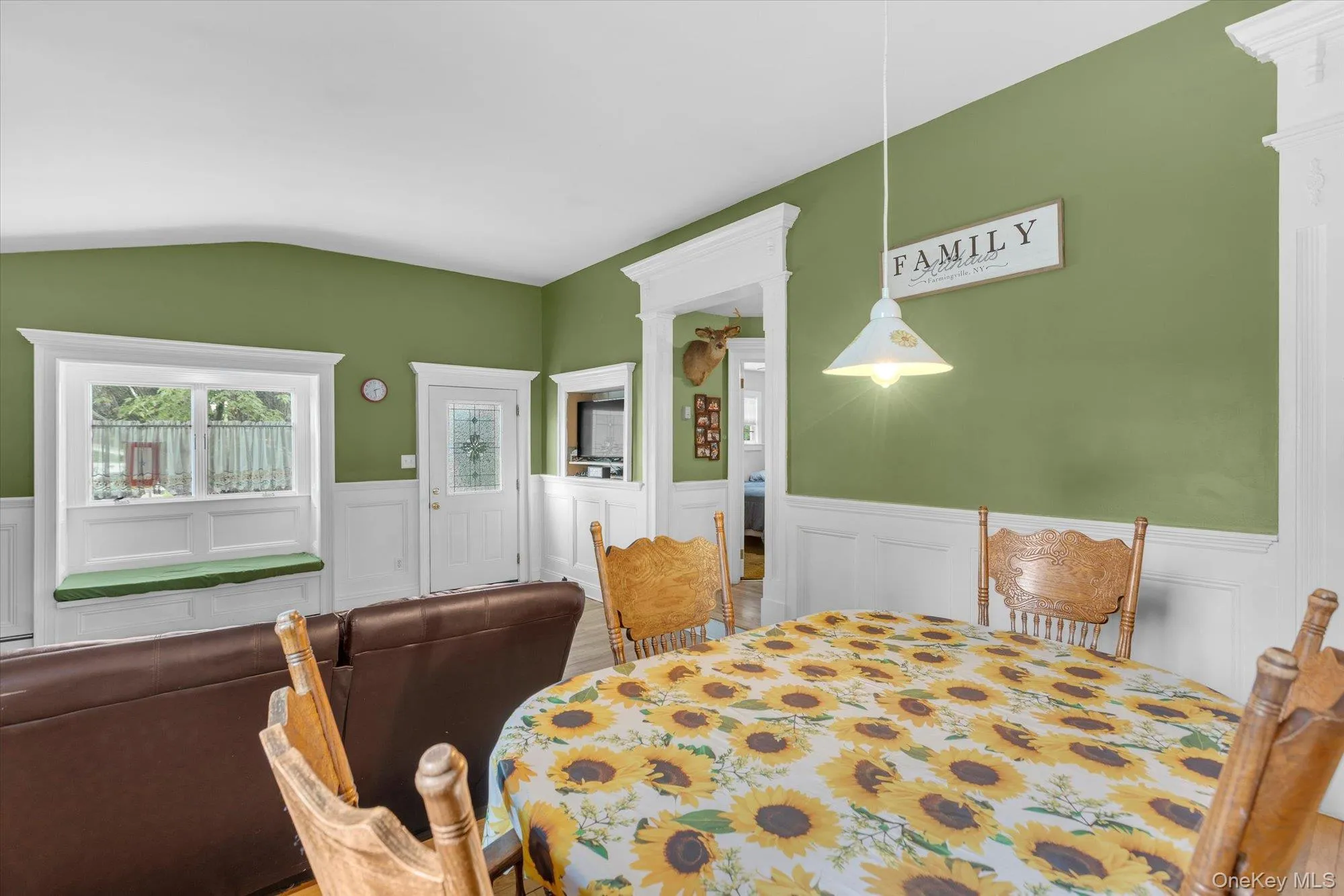 81 Lenore Lane, Brookhaven, NY, 3 Bedrooms Bedrooms, 6 Rooms Rooms,1 BathroomBathrooms,Residential,For Rent,Lenore,0,1039618 81 Lenore Lane, Brookhaven, NY, 3 Bedrooms Bedrooms, 6 Rooms Rooms,1 BathroomBathrooms,Residential,For Rent,Lenore,0,1039618