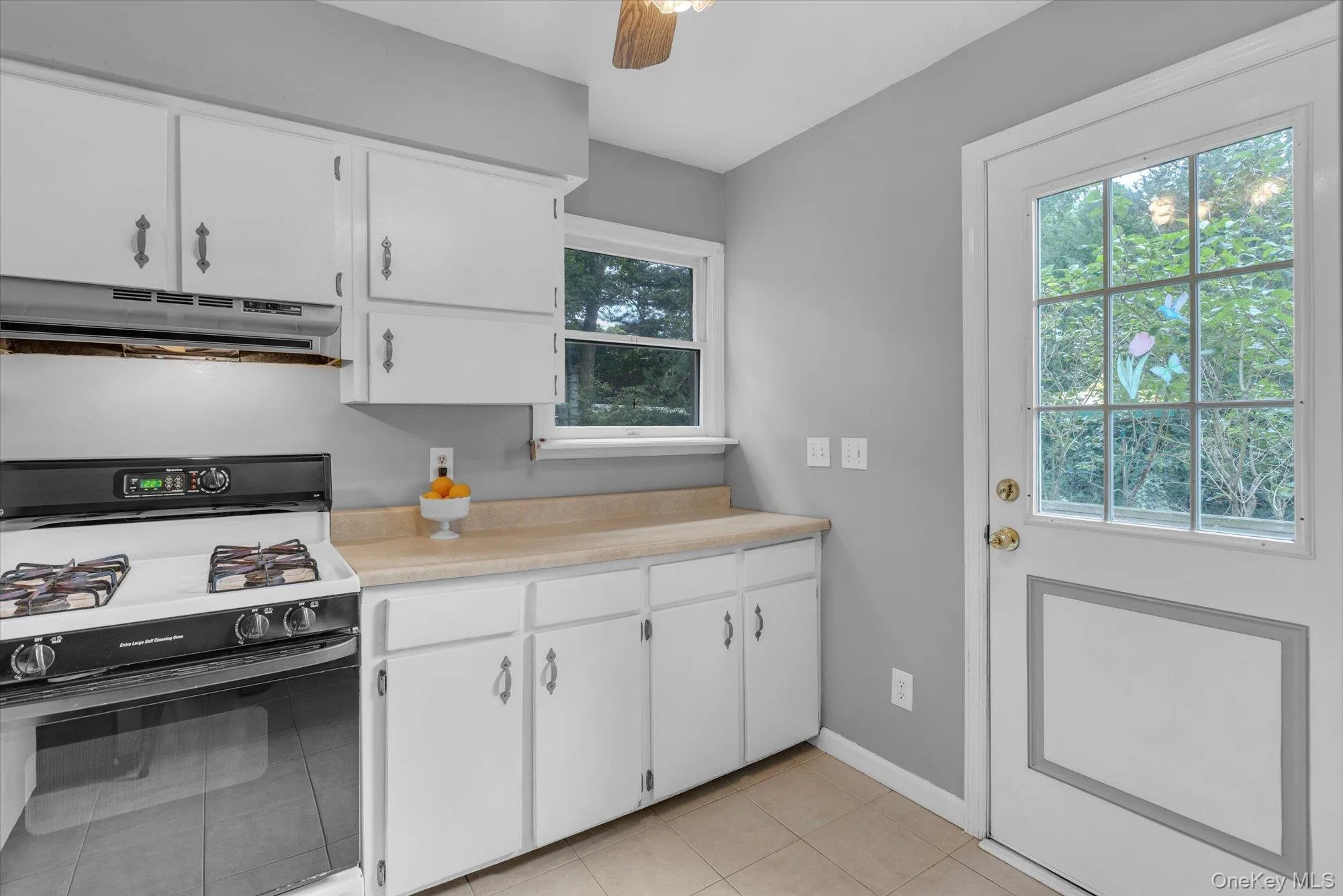 81 Lenore Lane, Brookhaven, NY, 3 Bedrooms Bedrooms, 6 Rooms Rooms,1 BathroomBathrooms,Residential,For Rent,Lenore,0,1039618 81 Lenore Lane, Brookhaven, NY, 3 Bedrooms Bedrooms, 6 Rooms Rooms,1 BathroomBathrooms,Residential,For Rent,Lenore,0,1039618