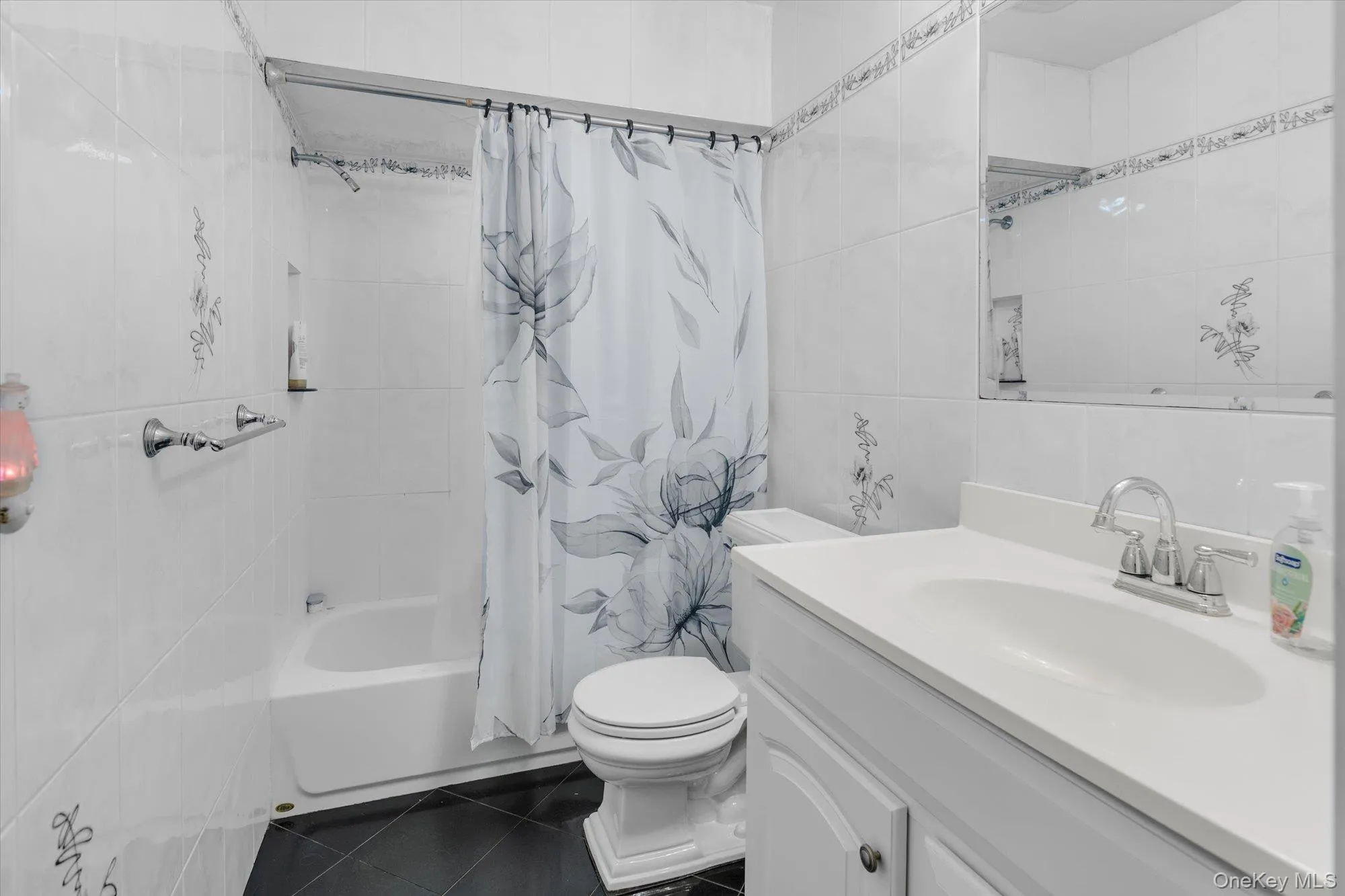 81 Lenore Lane, Brookhaven, NY, 3 Bedrooms Bedrooms, 6 Rooms Rooms,1 BathroomBathrooms,Residential,For Rent,Lenore,0,1039618 81 Lenore Lane, Brookhaven, NY, 3 Bedrooms Bedrooms, 6 Rooms Rooms,1 BathroomBathrooms,Residential,For Rent,Lenore,0,1039618
