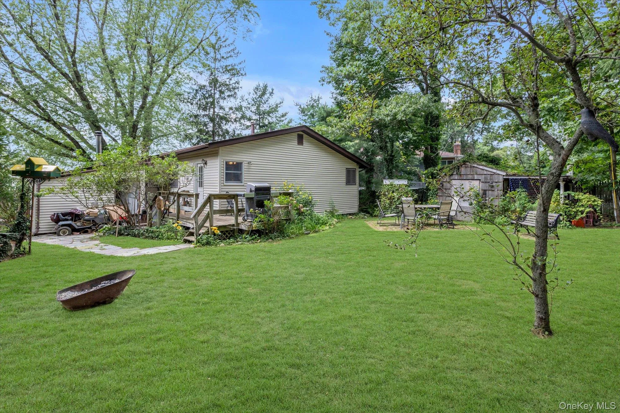 81 Lenore Lane, Brookhaven, NY, 3 Bedrooms Bedrooms, 6 Rooms Rooms,1 BathroomBathrooms,Residential,For Rent,Lenore,0,1039618 81 Lenore Lane, Brookhaven, NY, 3 Bedrooms Bedrooms, 6 Rooms Rooms,1 BathroomBathrooms,Residential,For Rent,Lenore,0,1039618
