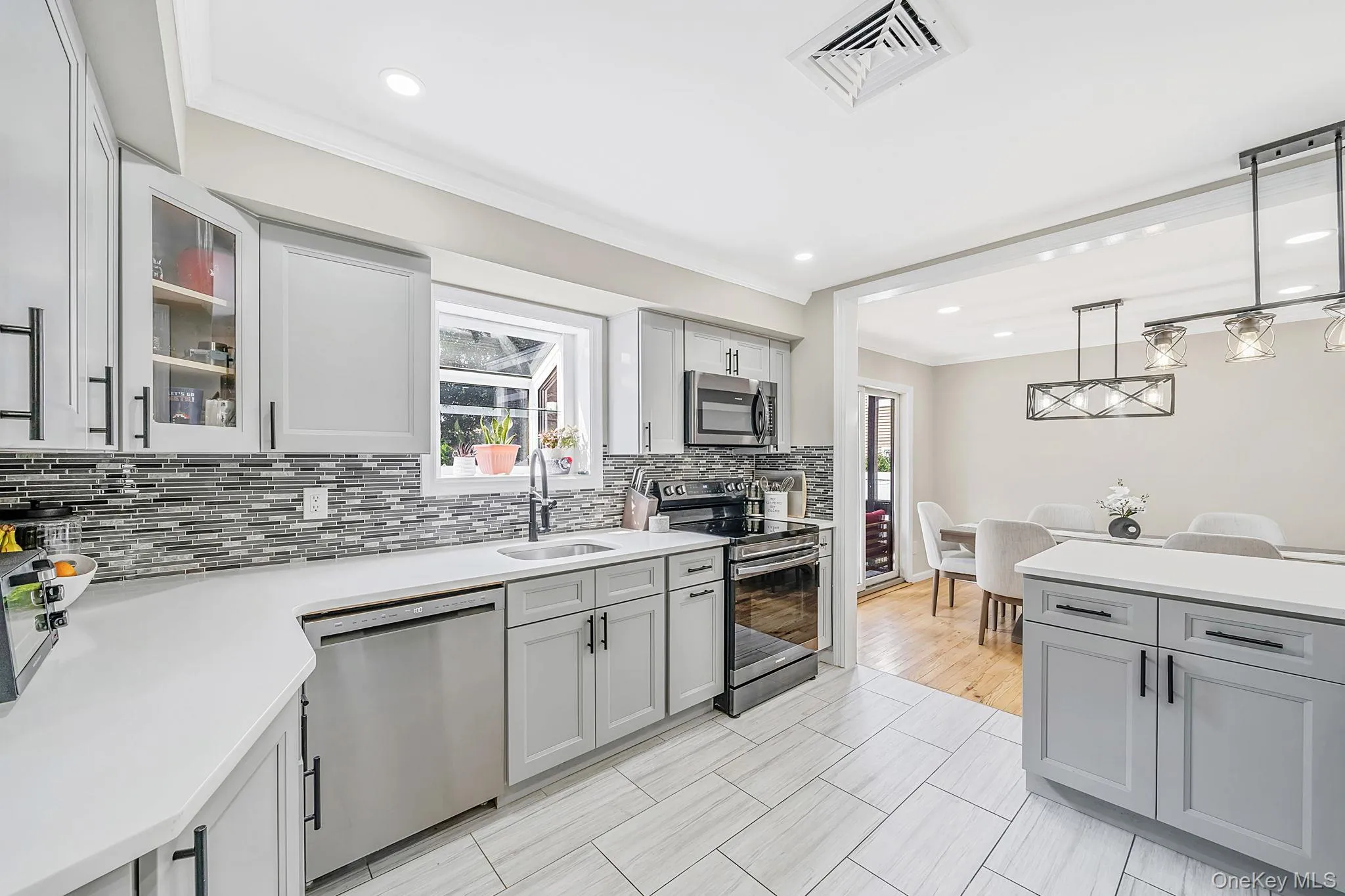95 Colonial Drive, Oyster Bay, NY, 4 Bedrooms Bedrooms, 6 Rooms Rooms,2 BathroomsBathrooms,Residential,For Rent,Colonial,0,1039621 95 Colonial Drive, Oyster Bay, NY, 4 Bedrooms Bedrooms, 6 Rooms Rooms,2 BathroomsBathrooms,Residential,For Rent,Colonial,0,1039621