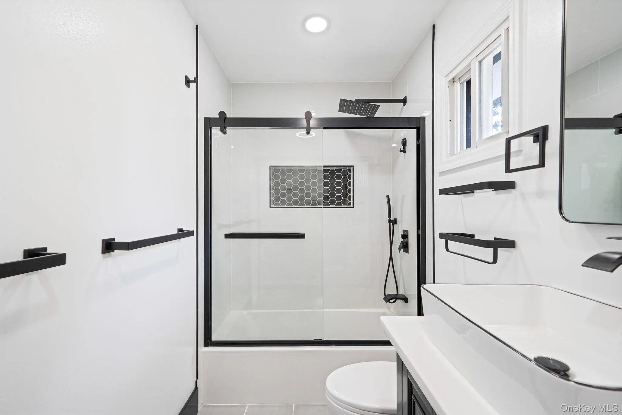 Full Bath Full Bath