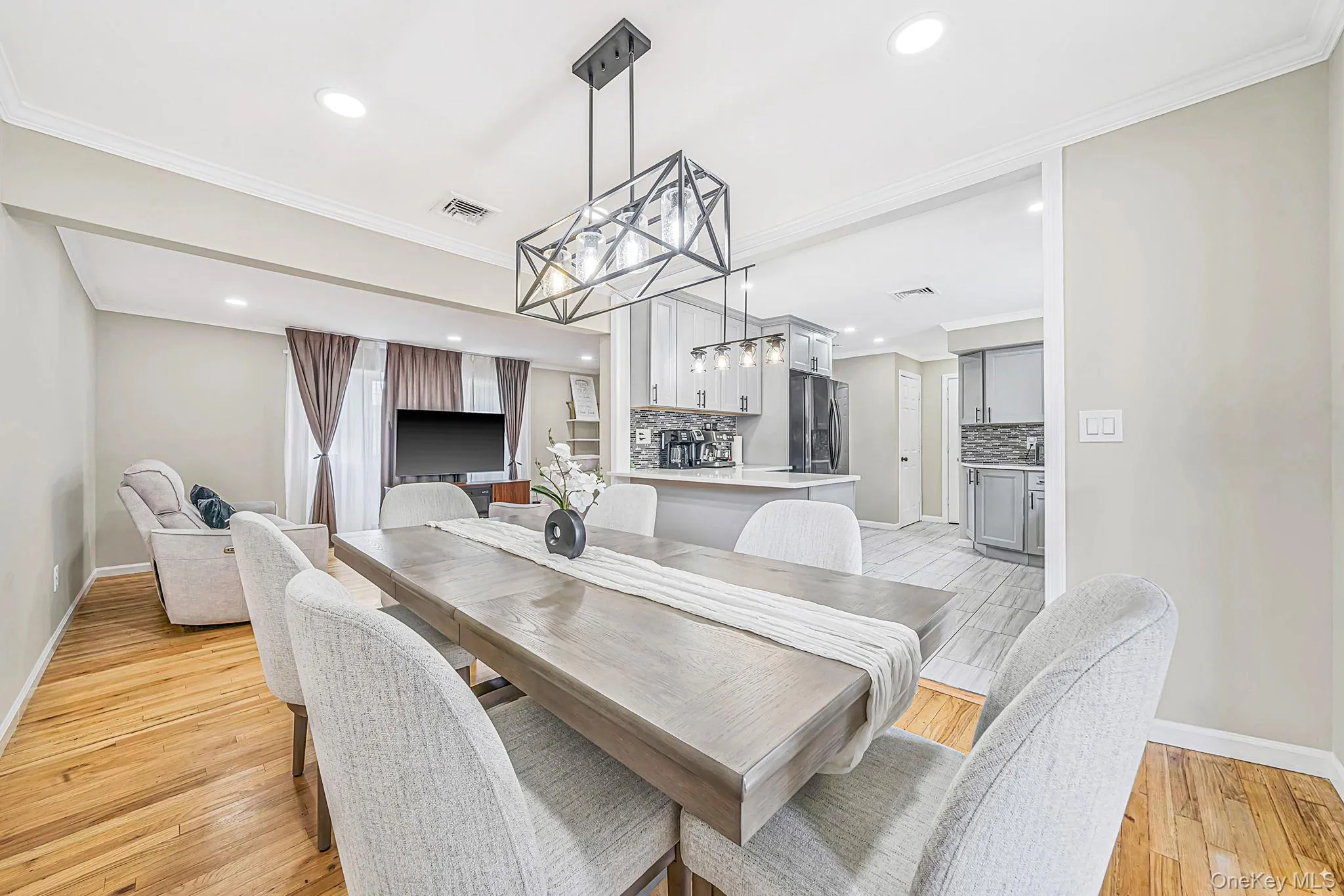 95 Colonial Drive, Oyster Bay, NY, 4 Bedrooms Bedrooms, 6 Rooms Rooms,2 BathroomsBathrooms,Residential,For Rent,Colonial,0,1039621 95 Colonial Drive, Oyster Bay, NY, 4 Bedrooms Bedrooms, 6 Rooms Rooms,2 BathroomsBathrooms,Residential,For Rent,Colonial,0,1039621