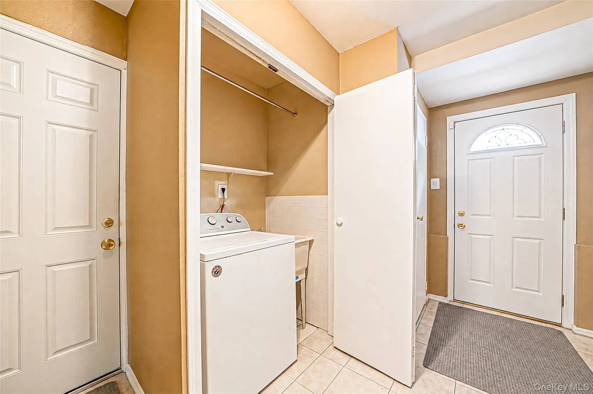 41 Orchard Street, Oyster Bay, NY, 4 Bedrooms Bedrooms, 8 Rooms Rooms,1 BathroomBathrooms,Residential,For Rent,Orchard,0,1039624 41 Orchard Street, Oyster Bay, NY, 4 Bedrooms Bedrooms, 8 Rooms Rooms,1 BathroomBathrooms,Residential,For Rent,Orchard,0,1039624