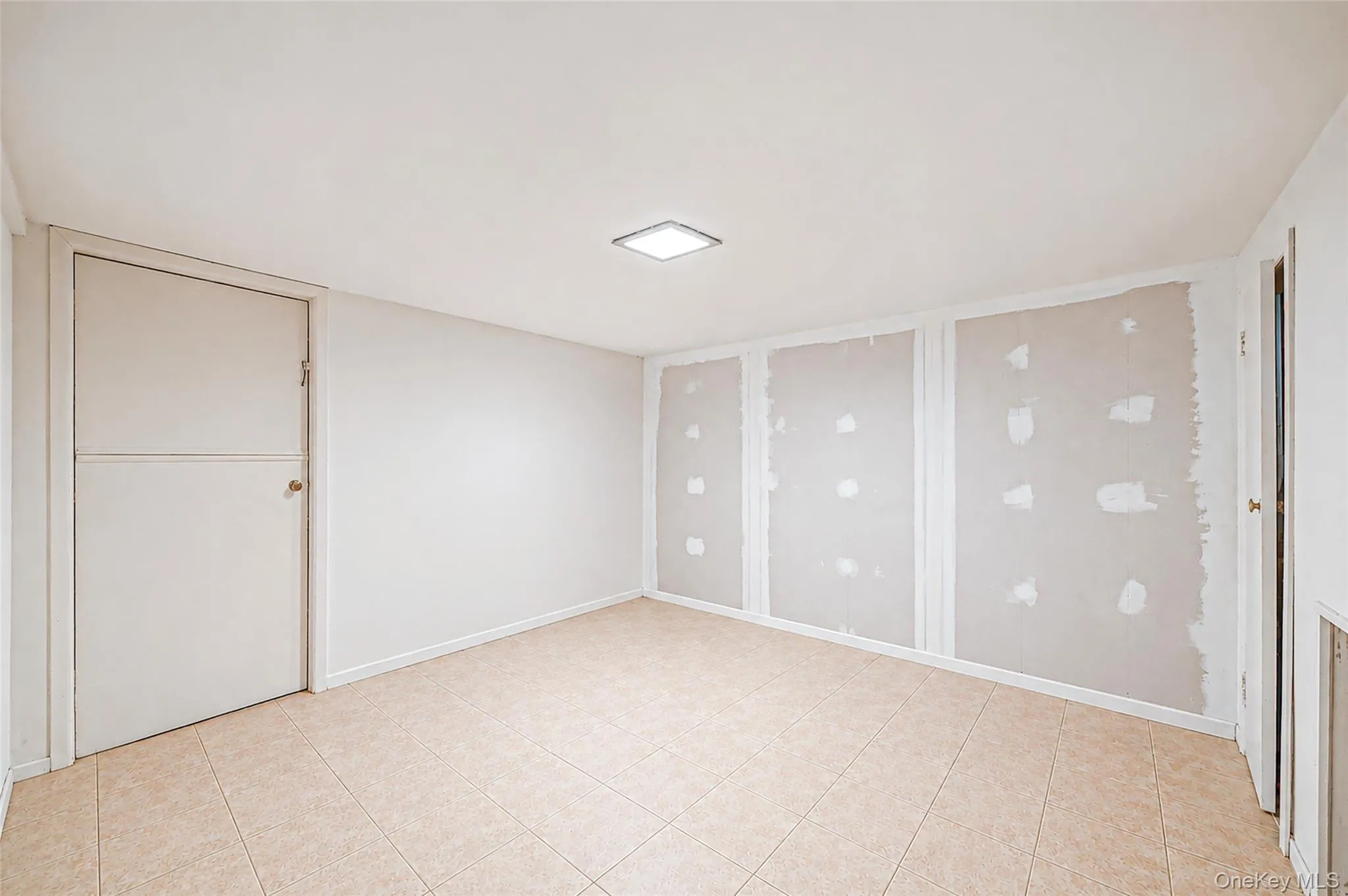 41 Orchard Street, Oyster Bay, NY, 4 Bedrooms Bedrooms, 8 Rooms Rooms,1 BathroomBathrooms,Residential,For Rent,Orchard,0,1039624 41 Orchard Street, Oyster Bay, NY, 4 Bedrooms Bedrooms, 8 Rooms Rooms,1 BathroomBathrooms,Residential,For Rent,Orchard,0,1039624