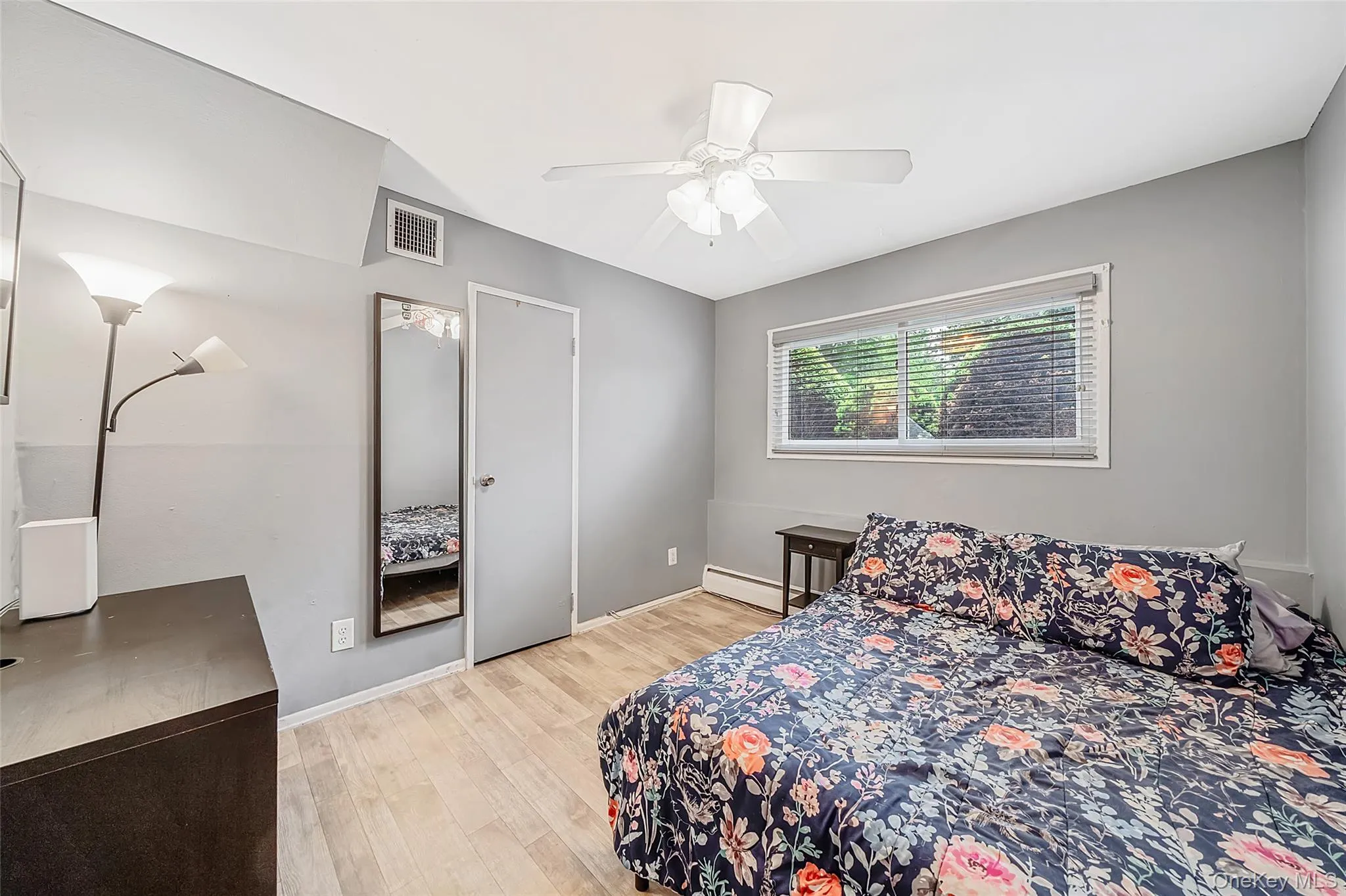 41 Orchard Street, Oyster Bay, NY, 4 Bedrooms Bedrooms, 8 Rooms Rooms,1 BathroomBathrooms,Residential,For Rent,Orchard,0,1039624 41 Orchard Street, Oyster Bay, NY, 4 Bedrooms Bedrooms, 8 Rooms Rooms,1 BathroomBathrooms,Residential,For Rent,Orchard,0,1039624