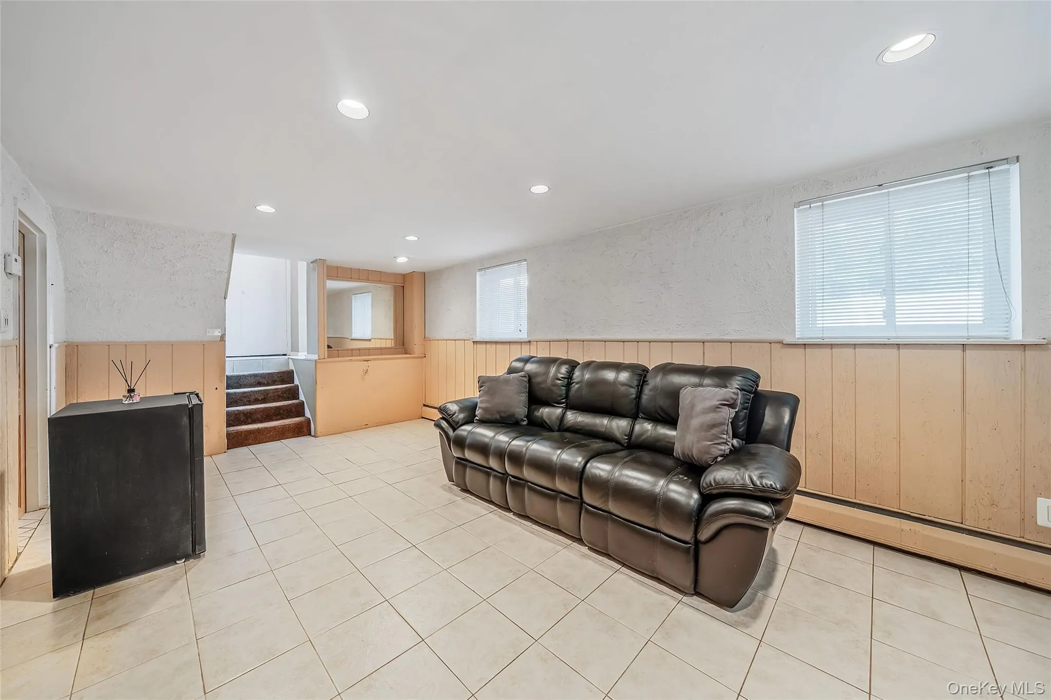 41 Orchard Street, Oyster Bay, NY, 4 Bedrooms Bedrooms, 8 Rooms Rooms,1 BathroomBathrooms,Residential,For Rent,Orchard,0,1039624 41 Orchard Street, Oyster Bay, NY, 4 Bedrooms Bedrooms, 8 Rooms Rooms,1 BathroomBathrooms,Residential,For Rent,Orchard,0,1039624