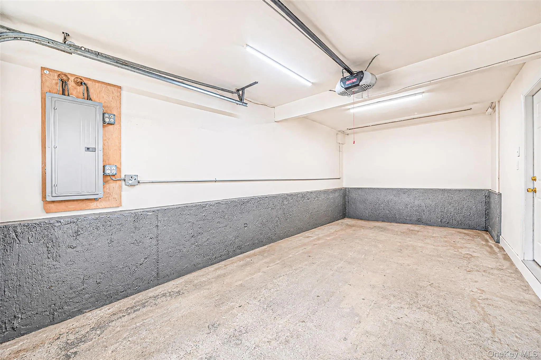 41 Orchard Street, Oyster Bay, NY, 4 Bedrooms Bedrooms, 8 Rooms Rooms,1 BathroomBathrooms,Residential,For Rent,Orchard,0,1039624 41 Orchard Street, Oyster Bay, NY, 4 Bedrooms Bedrooms, 8 Rooms Rooms,1 BathroomBathrooms,Residential,For Rent,Orchard,0,1039624