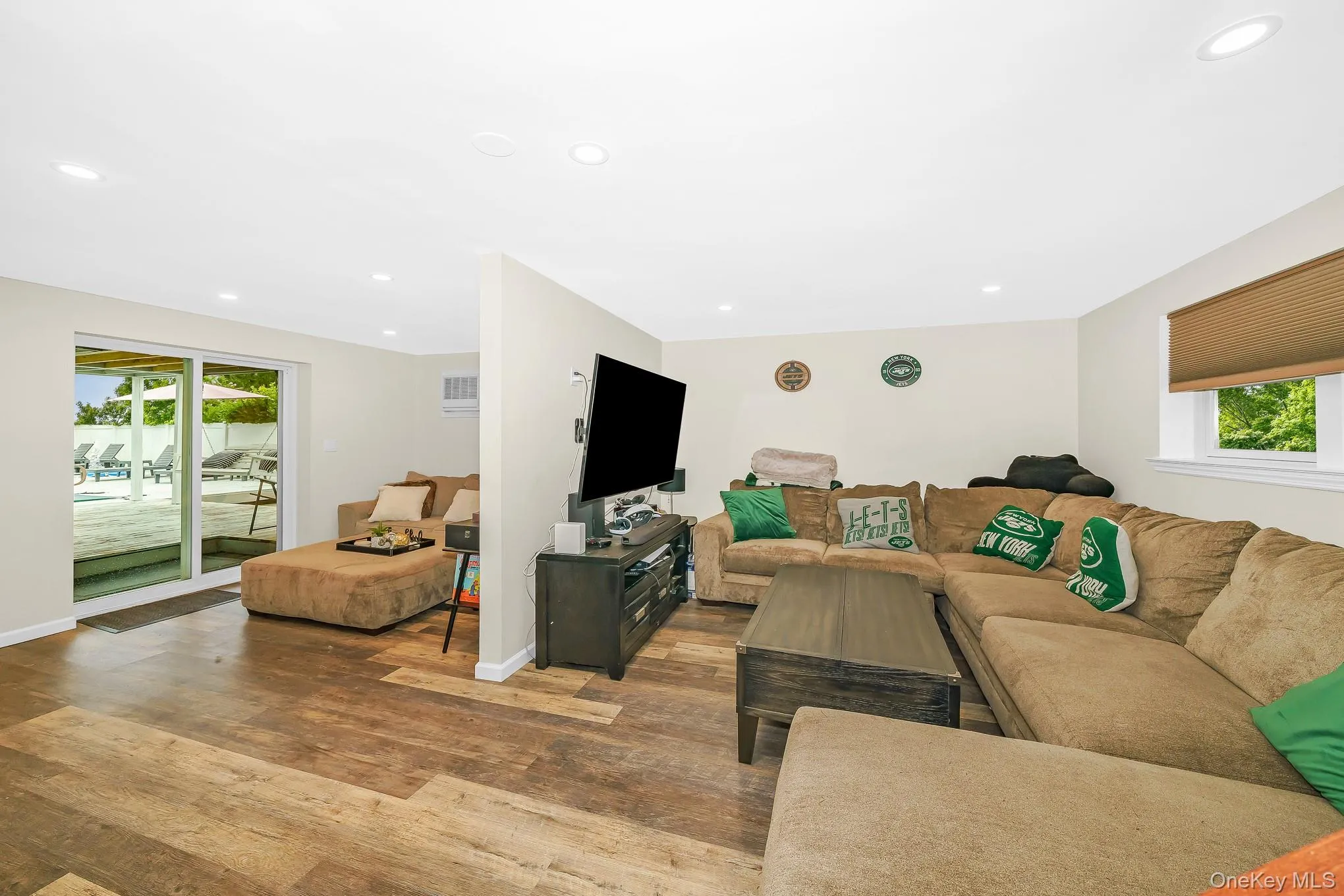 341 Avenue B, Brookhaven, NY, 5 Bedrooms Bedrooms, 10 Rooms Rooms,2 BathroomsBathrooms,Residential,For Rent,Avenue B,0,1039625 341 Avenue B, Brookhaven, NY, 5 Bedrooms Bedrooms, 10 Rooms Rooms,2 BathroomsBathrooms,Residential,For Rent,Avenue B,0,1039625