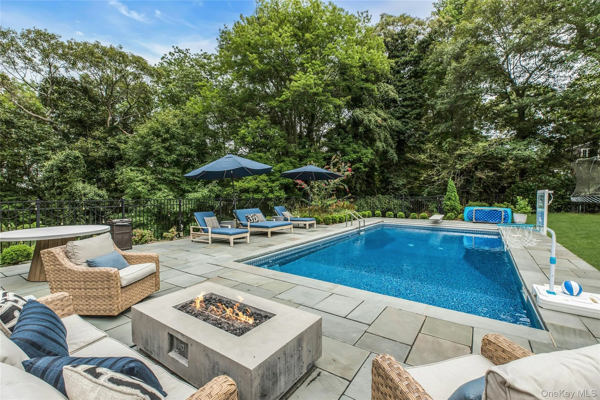 7 Ridge Drive, Huntington, NY, 4 Bedrooms Bedrooms, 10 Rooms Rooms,3 BathroomsBathrooms,Residential,For Rent,Ridge,0,1039630 7 Ridge Drive, Huntington, NY, 4 Bedrooms Bedrooms, 10 Rooms Rooms,3 BathroomsBathrooms,Residential,For Rent,Ridge,0,1039630