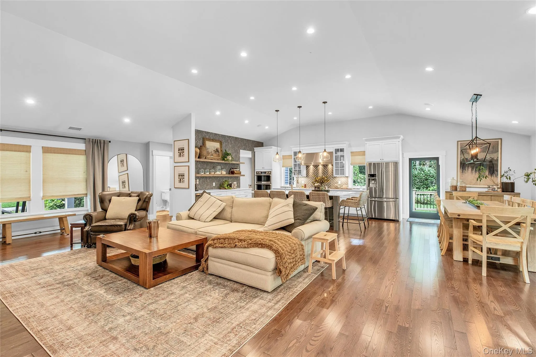 7 Ridge Drive, Huntington, NY, 4 Bedrooms Bedrooms, 10 Rooms Rooms,3 BathroomsBathrooms,Residential,For Rent,Ridge,0,1039630 7 Ridge Drive, Huntington, NY, 4 Bedrooms Bedrooms, 10 Rooms Rooms,3 BathroomsBathrooms,Residential,For Rent,Ridge,0,1039630