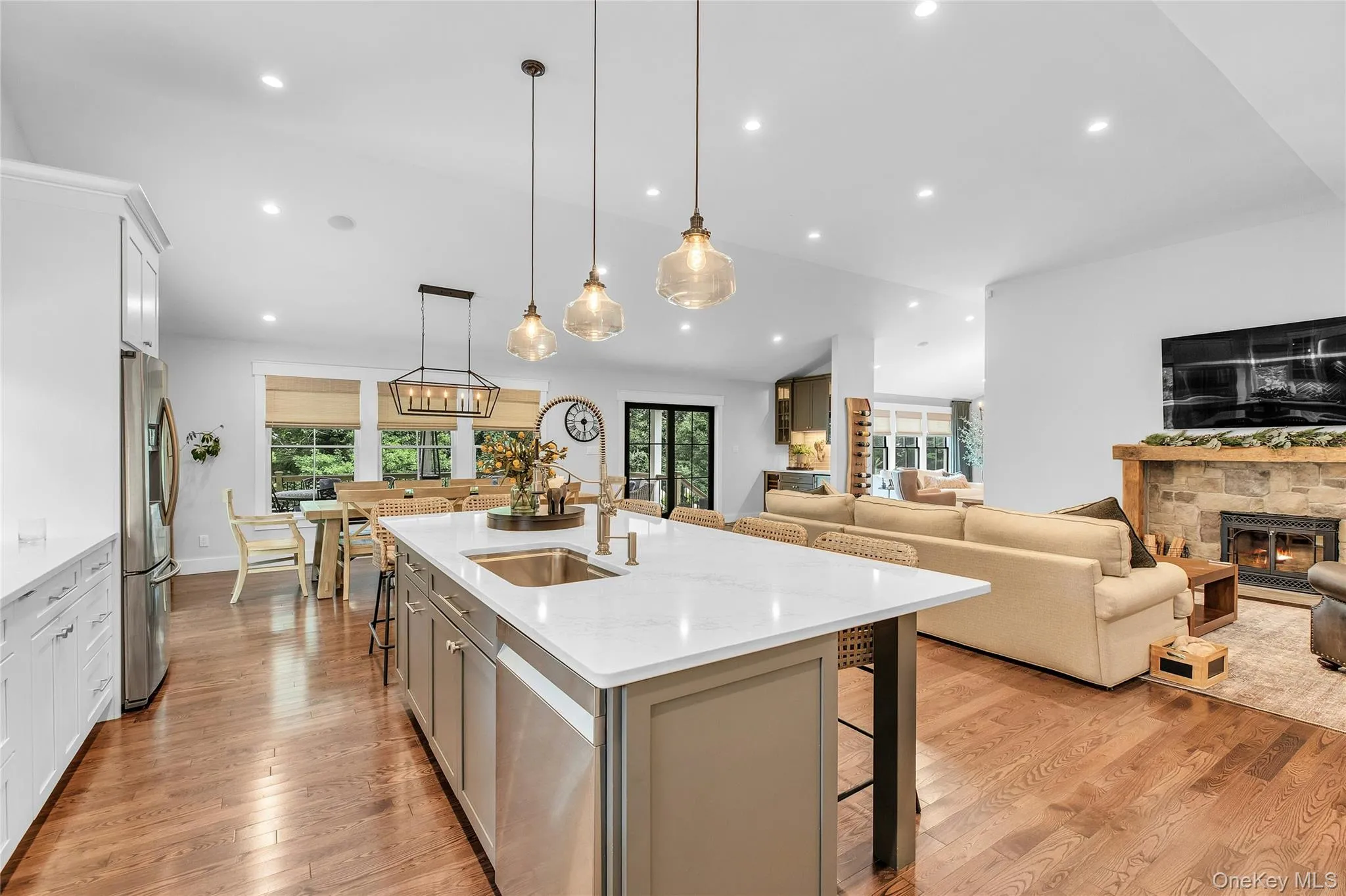 7 Ridge Drive, Huntington, NY, 4 Bedrooms Bedrooms, 10 Rooms Rooms,3 BathroomsBathrooms,Residential,For Rent,Ridge,0,1039630 7 Ridge Drive, Huntington, NY, 4 Bedrooms Bedrooms, 10 Rooms Rooms,3 BathroomsBathrooms,Residential,For Rent,Ridge,0,1039630