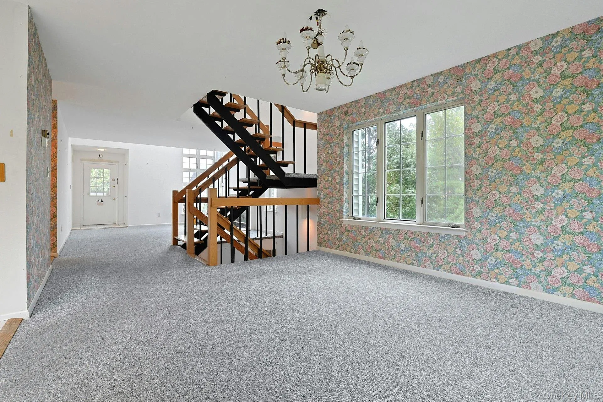 open floor plan .. living rm flows into large dining rm open floor plan .. living rm flows into large dining rm