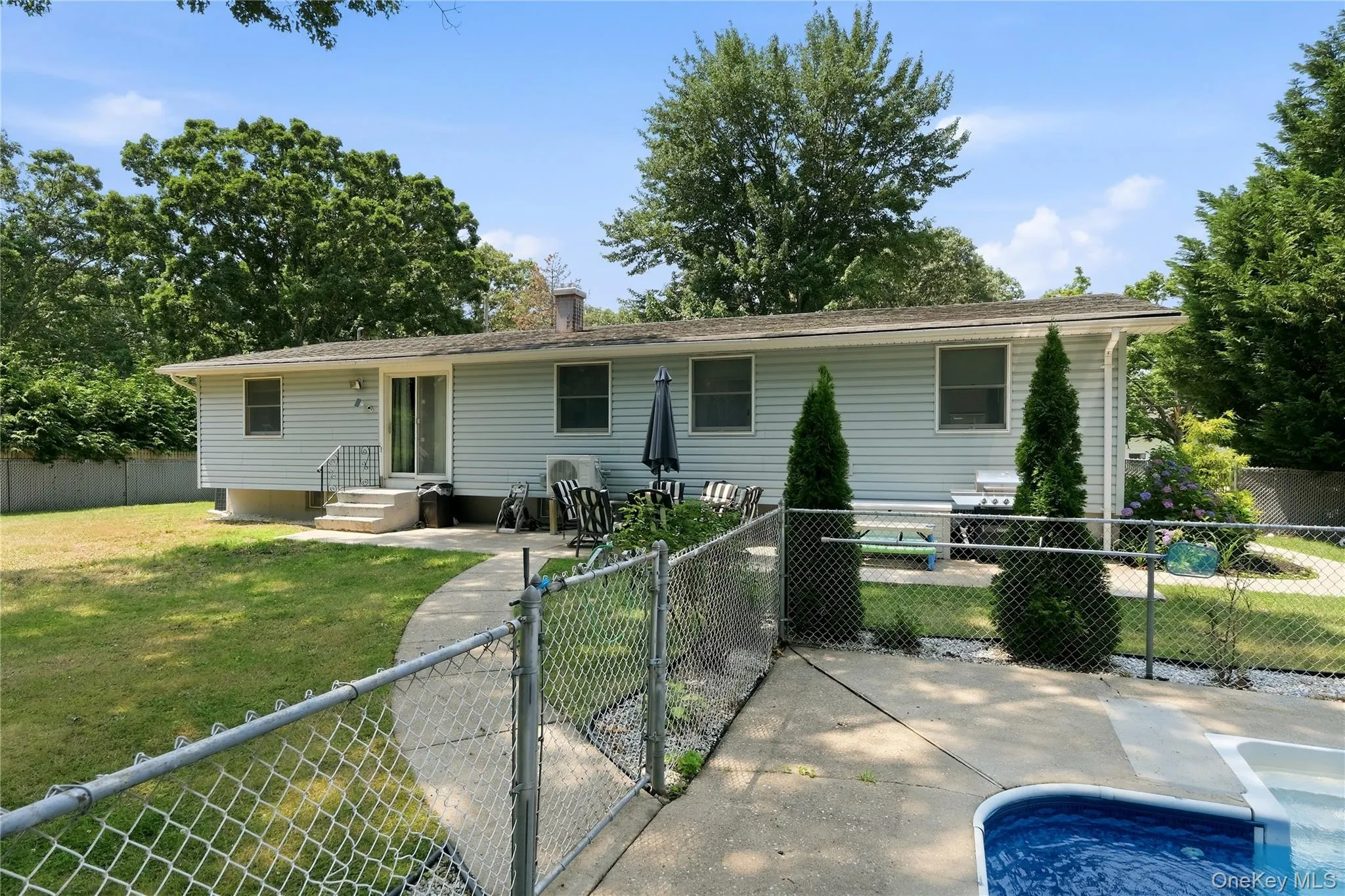3 Herd Lane, Brookhaven, NY, 4 Bedrooms Bedrooms, 8 Rooms Rooms,2 BathroomsBathrooms,Residential,For Rent,Herd,0,1039635 3 Herd Lane, Brookhaven, NY, 4 Bedrooms Bedrooms, 8 Rooms Rooms,2 BathroomsBathrooms,Residential,For Rent,Herd,0,1039635