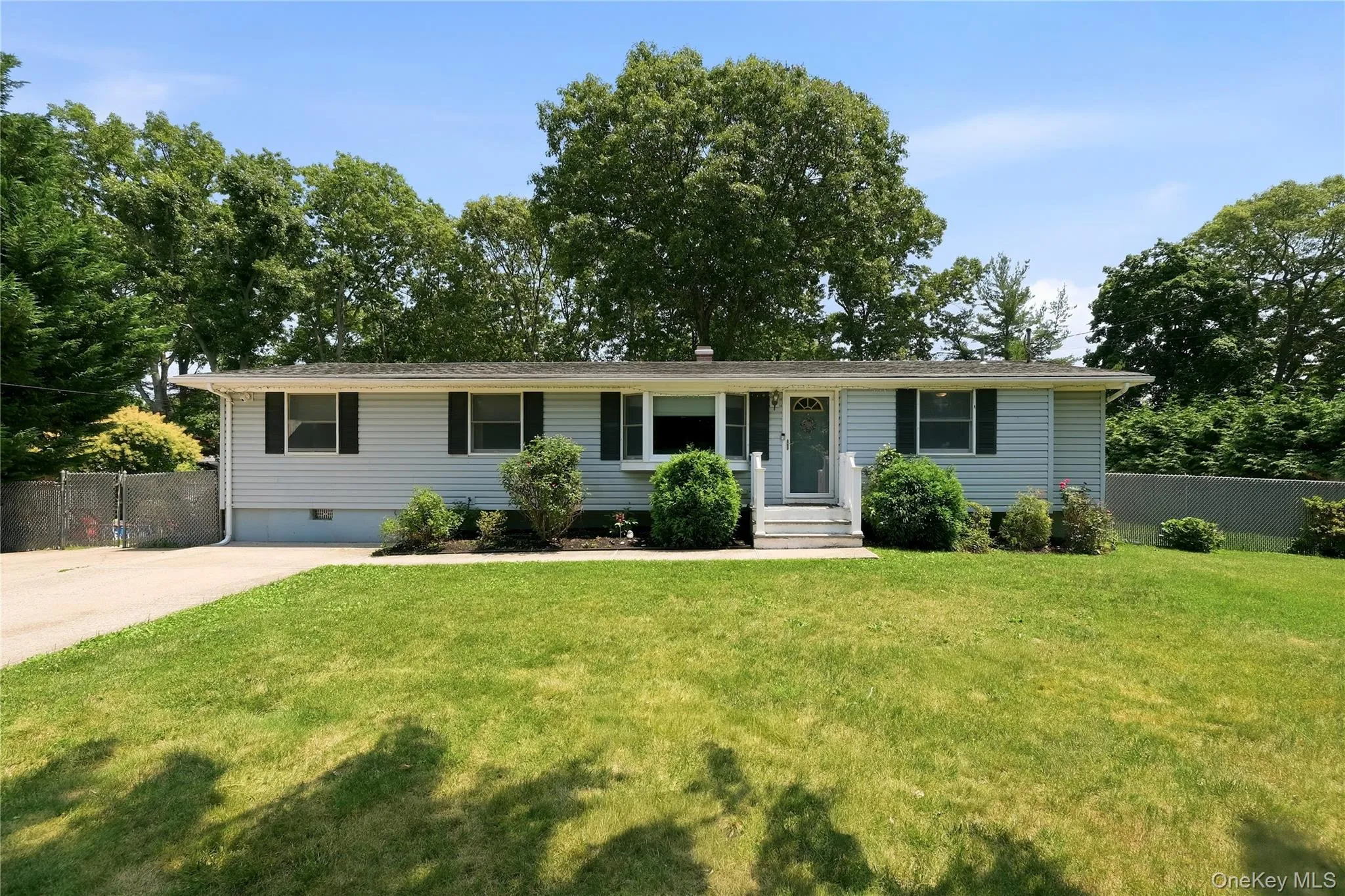 3 Herd Lane, Brookhaven, NY, 4 Bedrooms Bedrooms, 8 Rooms Rooms,2 BathroomsBathrooms,Residential,For Rent,Herd,0,1039635 3 Herd Lane, Brookhaven, NY, 4 Bedrooms Bedrooms, 8 Rooms Rooms,2 BathroomsBathrooms,Residential,For Rent,Herd,0,1039635