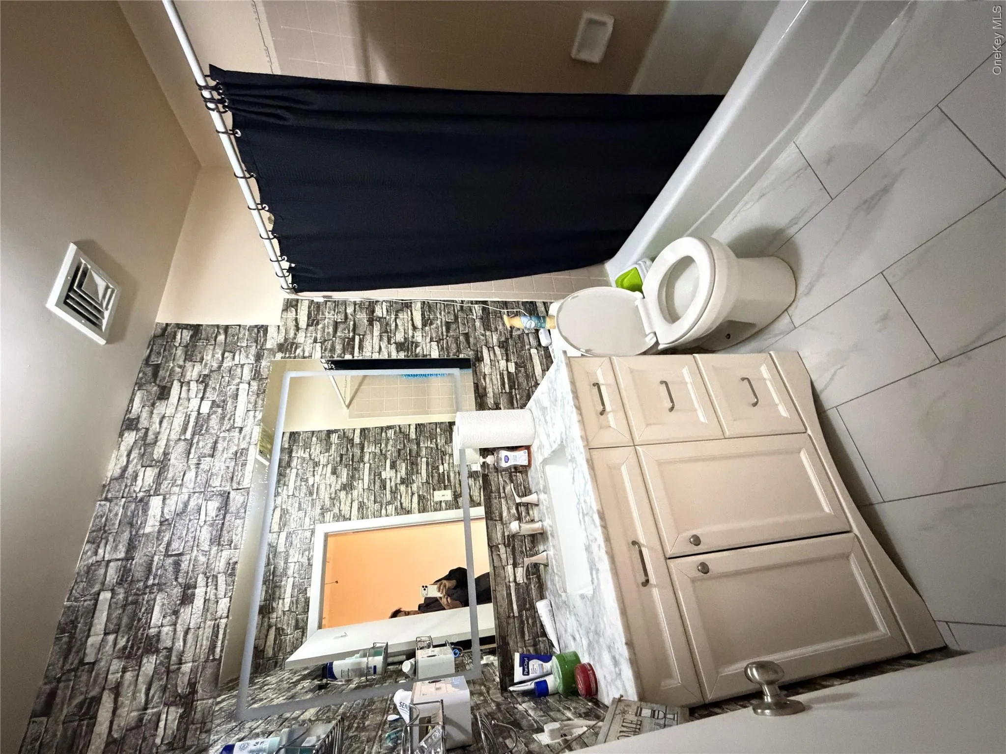 12021 Riviera Court, New York, NY, 3 Bedrooms Bedrooms, 5 Rooms Rooms,2 BathroomsBathrooms,Residential,For Rent,Riviera,0,1039640 12021 Riviera Court, New York, NY, 3 Bedrooms Bedrooms, 5 Rooms Rooms,2 BathroomsBathrooms,Residential,For Rent,Riviera,0,1039640