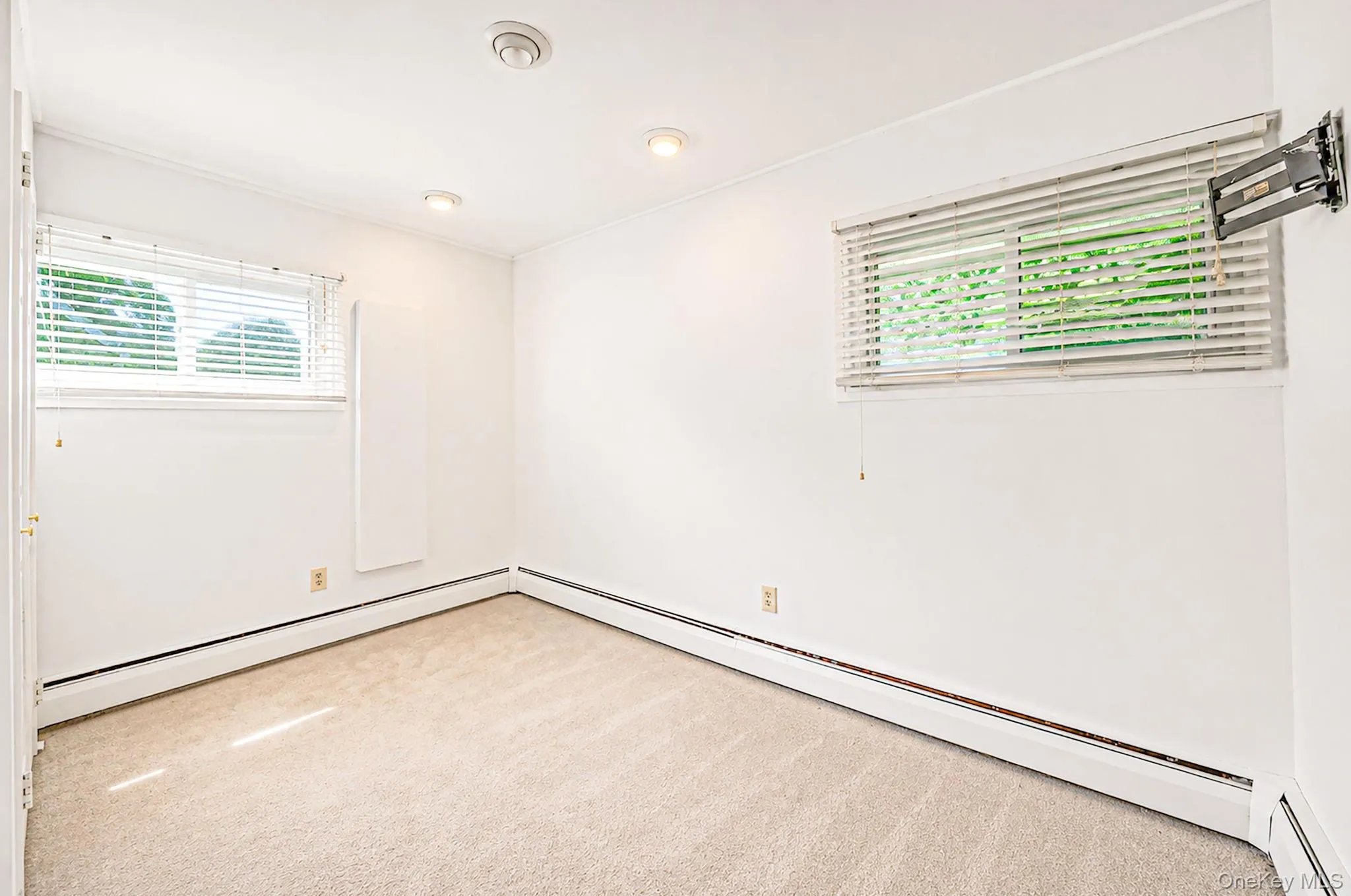 201 Acre Lane, Oyster Bay, NY, 5 Bedrooms Bedrooms, 8 Rooms Rooms,2 BathroomsBathrooms,Residential,For Rent,Acre,0,1039642 201 Acre Lane, Oyster Bay, NY, 5 Bedrooms Bedrooms, 8 Rooms Rooms,2 BathroomsBathrooms,Residential,For Rent,Acre,0,1039642