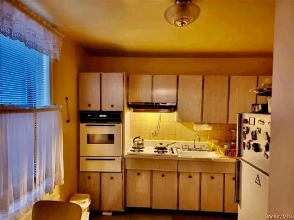 836 Tilden Street, New York, NY, 2 Bedrooms Bedrooms, 4 Rooms Rooms,1 BathroomBathrooms,Residential,For Rent,Tilden,0,1039643 836 Tilden Street, New York, NY, 2 Bedrooms Bedrooms, 4 Rooms Rooms,1 BathroomBathrooms,Residential,For Rent,Tilden,0,1039643