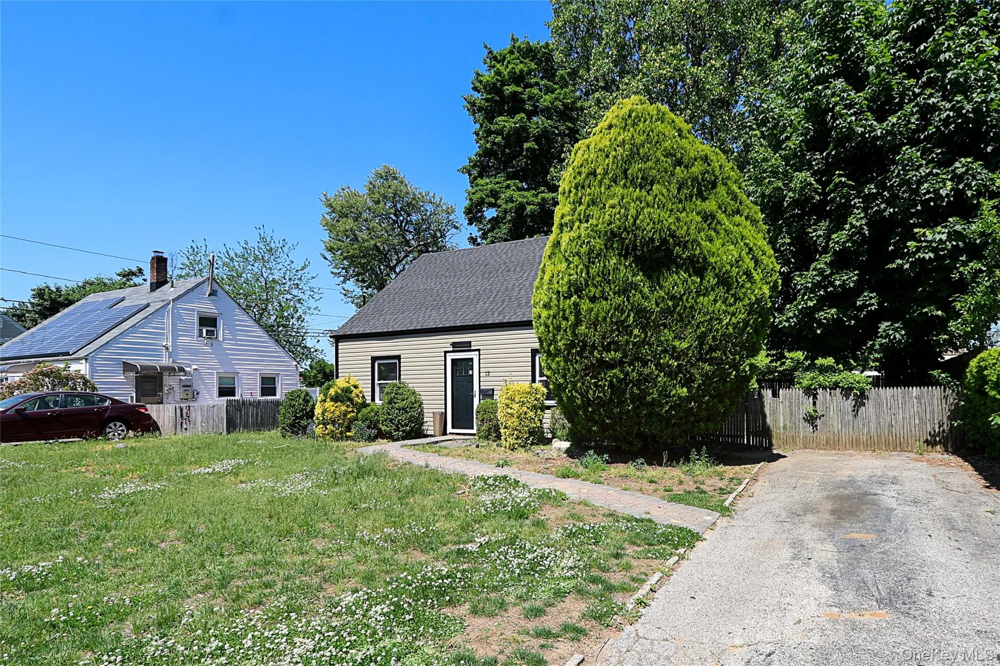 12 Garland, North Hempstead, NY, 4 Bedrooms Bedrooms, 6 Rooms Rooms,2 BathroomsBathrooms,Residential,For Rent,Garland,0,1039645 12 Garland, North Hempstead, NY, 4 Bedrooms Bedrooms, 6 Rooms Rooms,2 BathroomsBathrooms,Residential,For Rent,Garland,0,1039645