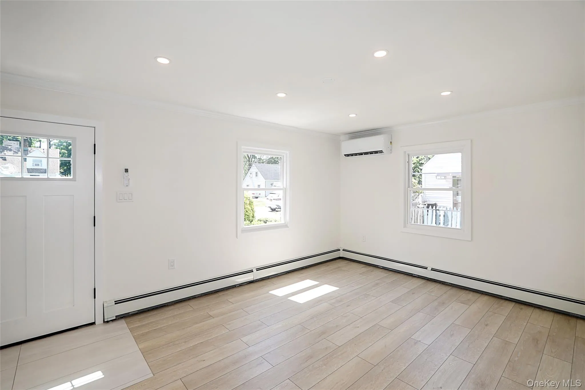 12 Garland, North Hempstead, NY, 4 Bedrooms Bedrooms, 6 Rooms Rooms,2 BathroomsBathrooms,Residential,For Rent,Garland,0,1039645 12 Garland, North Hempstead, NY, 4 Bedrooms Bedrooms, 6 Rooms Rooms,2 BathroomsBathrooms,Residential,For Rent,Garland,0,1039645