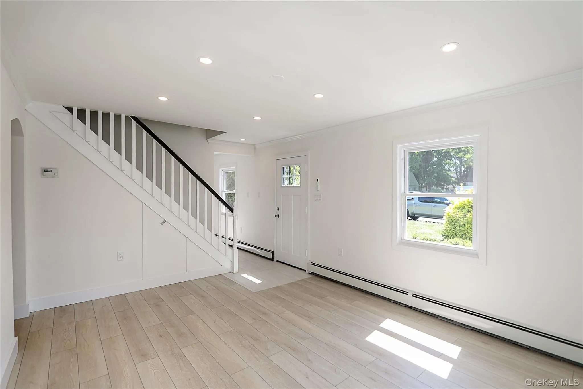 12 Garland, North Hempstead, NY, 4 Bedrooms Bedrooms, 6 Rooms Rooms,2 BathroomsBathrooms,Residential,For Rent,Garland,0,1039645 12 Garland, North Hempstead, NY, 4 Bedrooms Bedrooms, 6 Rooms Rooms,2 BathroomsBathrooms,Residential,For Rent,Garland,0,1039645