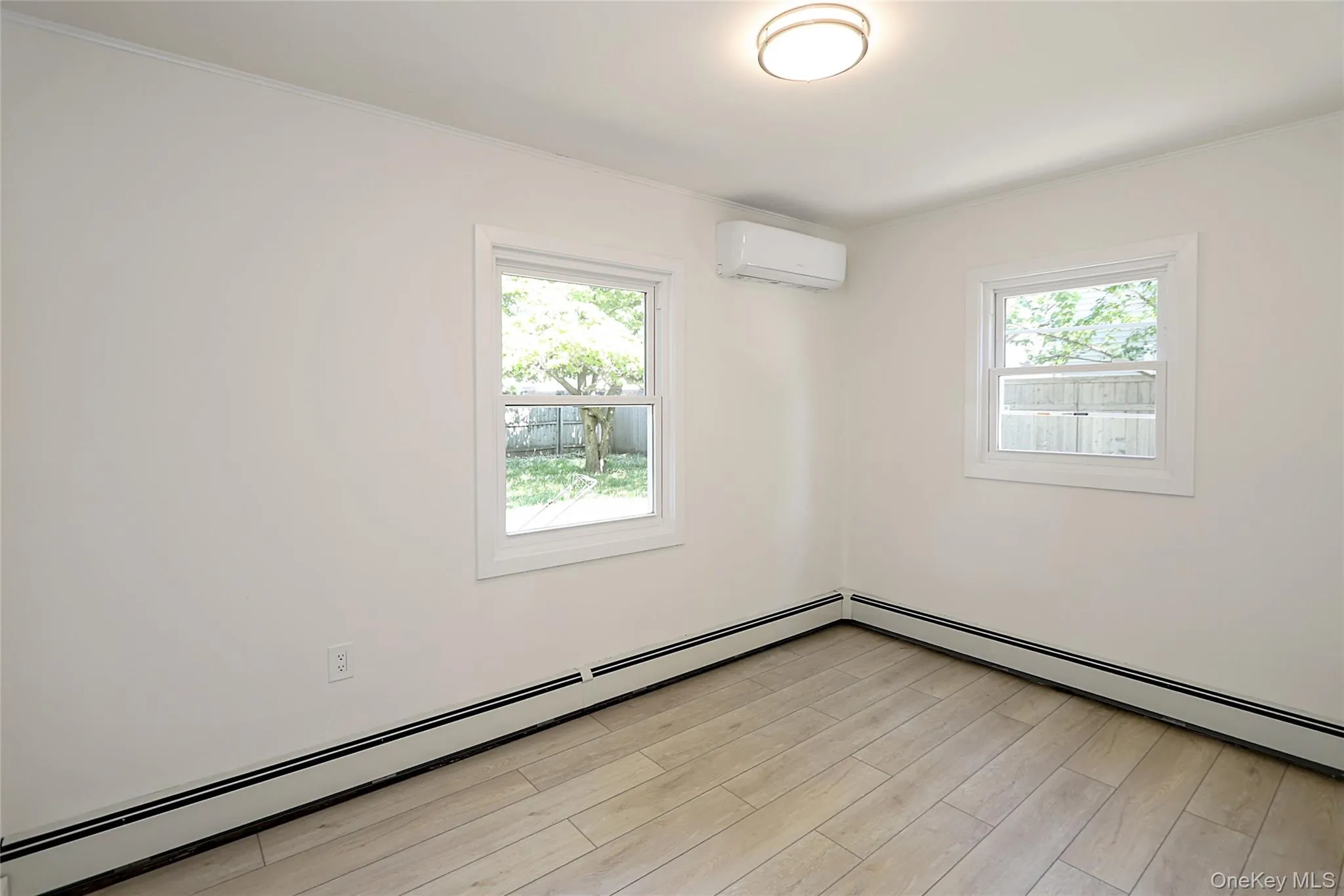 12 Garland, North Hempstead, NY, 4 Bedrooms Bedrooms, 6 Rooms Rooms,2 BathroomsBathrooms,Residential,For Rent,Garland,0,1039645 12 Garland, North Hempstead, NY, 4 Bedrooms Bedrooms, 6 Rooms Rooms,2 BathroomsBathrooms,Residential,For Rent,Garland,0,1039645