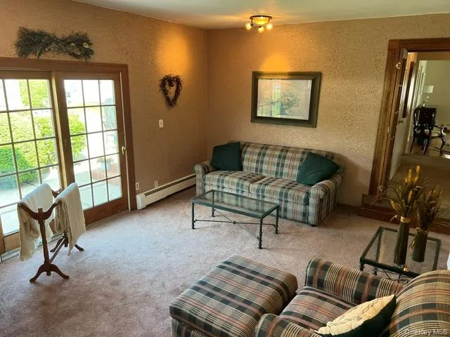 32 Columbine Lane, Smithtown, NY, 4 Bedrooms Bedrooms, 9 Rooms Rooms,2 BathroomsBathrooms,Residential,For Rent,Columbine,0,1039646 32 Columbine Lane, Smithtown, NY, 4 Bedrooms Bedrooms, 9 Rooms Rooms,2 BathroomsBathrooms,Residential,For Rent,Columbine,0,1039646