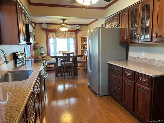 32 Columbine Lane, Smithtown, NY, 4 Bedrooms Bedrooms, 9 Rooms Rooms,2 BathroomsBathrooms,Residential,For Rent,Columbine,0,1039646 32 Columbine Lane, Smithtown, NY, 4 Bedrooms Bedrooms, 9 Rooms Rooms,2 BathroomsBathrooms,Residential,For Rent,Columbine,0,1039646