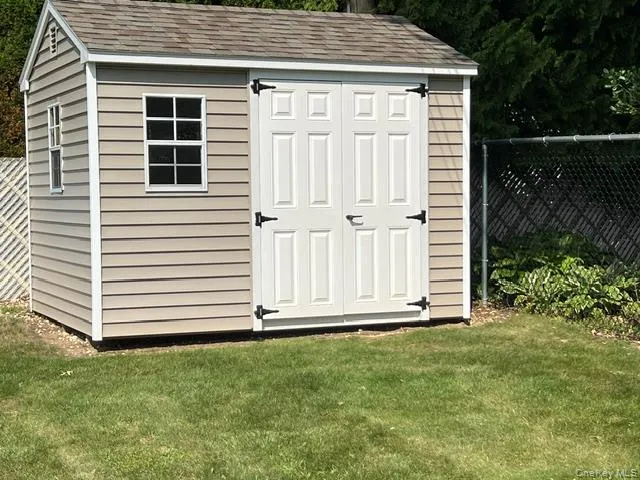32 Columbine Lane, Smithtown, NY, 4 Bedrooms Bedrooms, 9 Rooms Rooms,2 BathroomsBathrooms,Residential,For Rent,Columbine,0,1039646 32 Columbine Lane, Smithtown, NY, 4 Bedrooms Bedrooms, 9 Rooms Rooms,2 BathroomsBathrooms,Residential,For Rent,Columbine,0,1039646