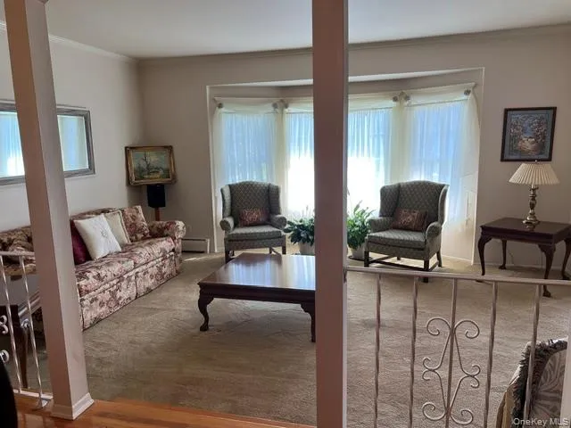 32 Columbine Lane, Smithtown, NY, 4 Bedrooms Bedrooms, 9 Rooms Rooms,2 BathroomsBathrooms,Residential,For Rent,Columbine,0,1039646 32 Columbine Lane, Smithtown, NY, 4 Bedrooms Bedrooms, 9 Rooms Rooms,2 BathroomsBathrooms,Residential,For Rent,Columbine,0,1039646