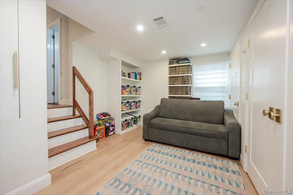 448 Westminster Road, Hempstead, NY, 4 Bedrooms Bedrooms, 8 Rooms Rooms,2 BathroomsBathrooms,Residential,For Rent,Westminster,0,1039648 448 Westminster Road, Hempstead, NY, 4 Bedrooms Bedrooms, 8 Rooms Rooms,2 BathroomsBathrooms,Residential,For Rent,Westminster,0,1039648
