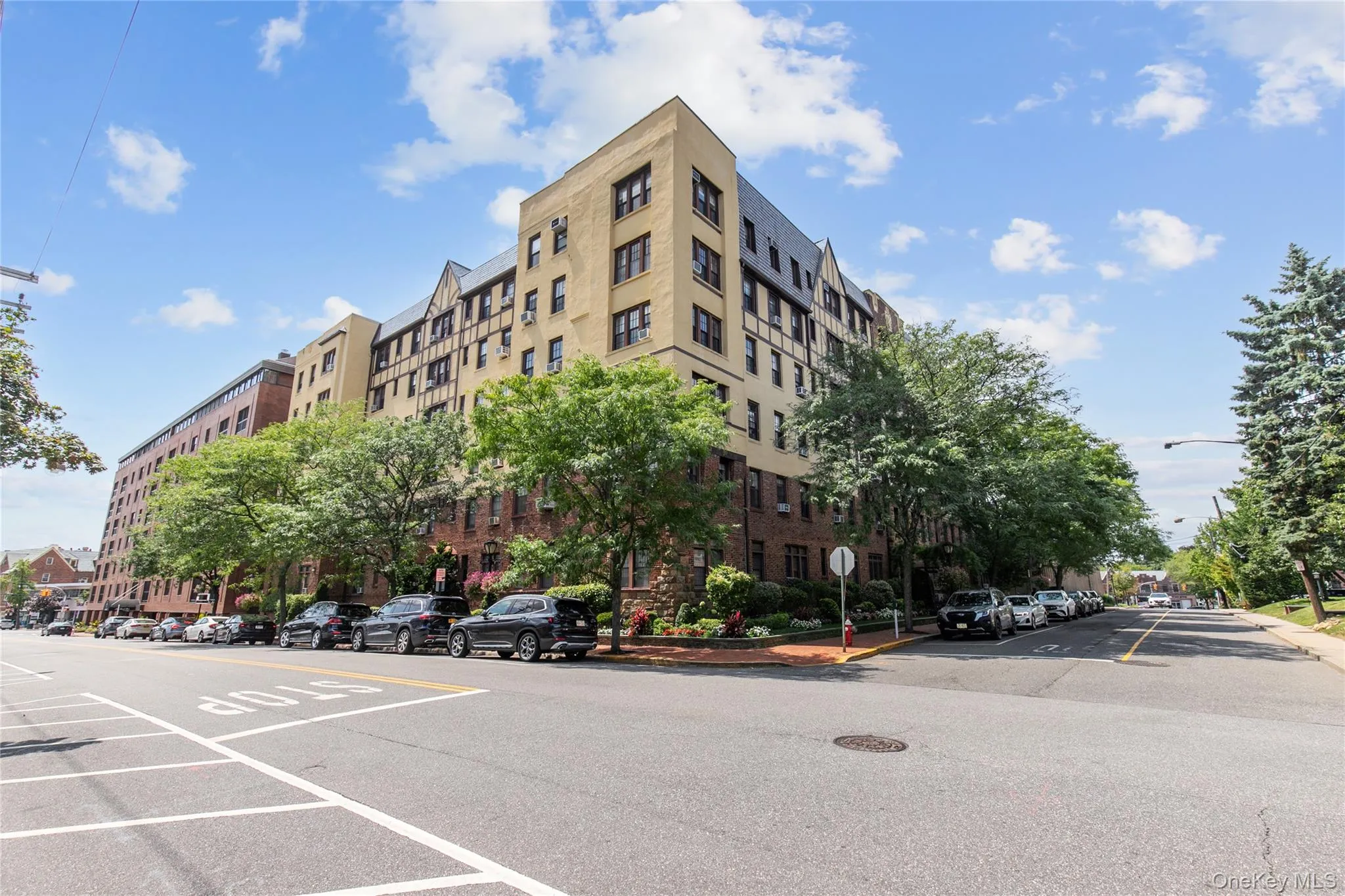 4 Maple Drive, North Hempstead, NY, 2 Bedrooms Bedrooms, 4 Rooms Rooms,1 BathroomBathrooms,Residential,For Rent,Maple,0,1039649 4 Maple Drive, North Hempstead, NY, 2 Bedrooms Bedrooms, 4 Rooms Rooms,1 BathroomBathrooms,Residential,For Rent,Maple,0,1039649