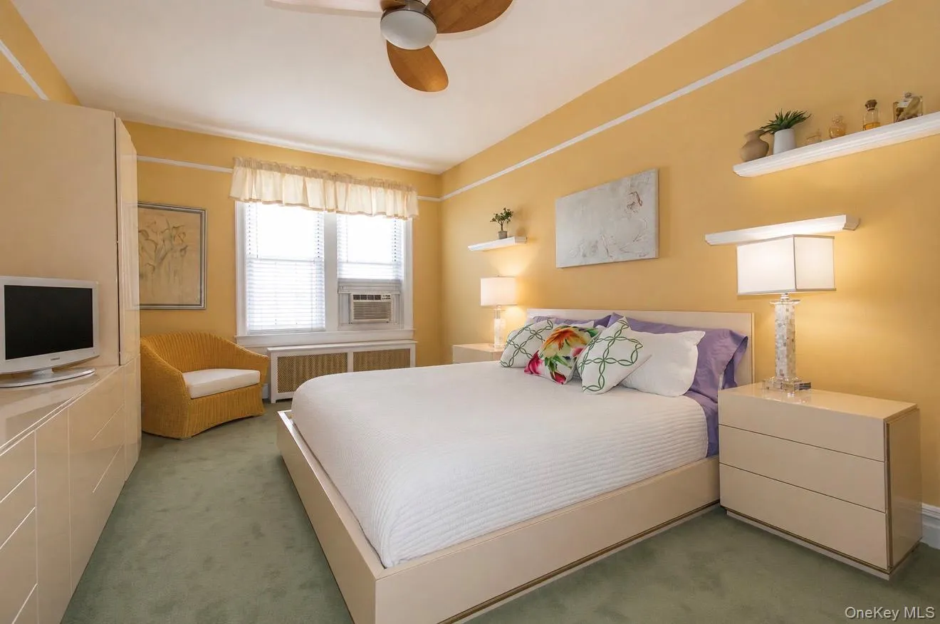 4 Maple Drive, North Hempstead, NY, 2 Bedrooms Bedrooms, 4 Rooms Rooms,1 BathroomBathrooms,Residential,For Rent,Maple,0,1039649 4 Maple Drive, North Hempstead, NY, 2 Bedrooms Bedrooms, 4 Rooms Rooms,1 BathroomBathrooms,Residential,For Rent,Maple,0,1039649