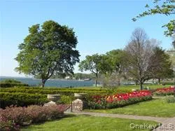 STEPPINGSTONE WATERFRONT PARK STEPPINGSTONE WATERFRONT PARK