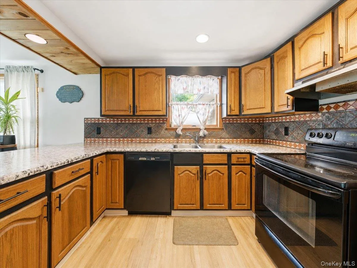 23 Sunrise Trail, Monroe, NY, 4 Bedrooms Bedrooms, 7 Rooms Rooms,3 BathroomsBathrooms,Residential,For Rent,Sunrise,0,1039653 23 Sunrise Trail, Monroe, NY, 4 Bedrooms Bedrooms, 7 Rooms Rooms,3 BathroomsBathrooms,Residential,For Rent,Sunrise,0,1039653