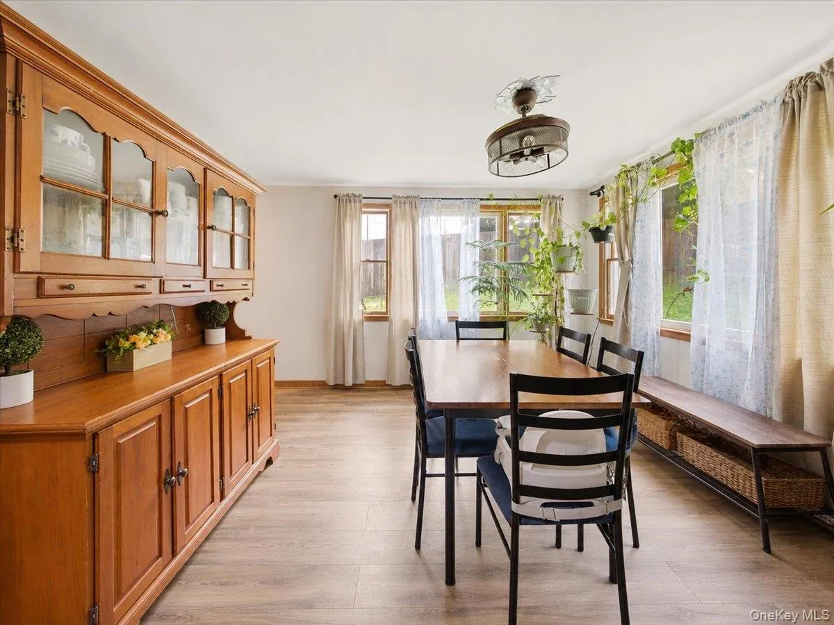 23 Sunrise Trail, Monroe, NY, 4 Bedrooms Bedrooms, 7 Rooms Rooms,3 BathroomsBathrooms,Residential,For Rent,Sunrise,0,1039653 23 Sunrise Trail, Monroe, NY, 4 Bedrooms Bedrooms, 7 Rooms Rooms,3 BathroomsBathrooms,Residential,For Rent,Sunrise,0,1039653