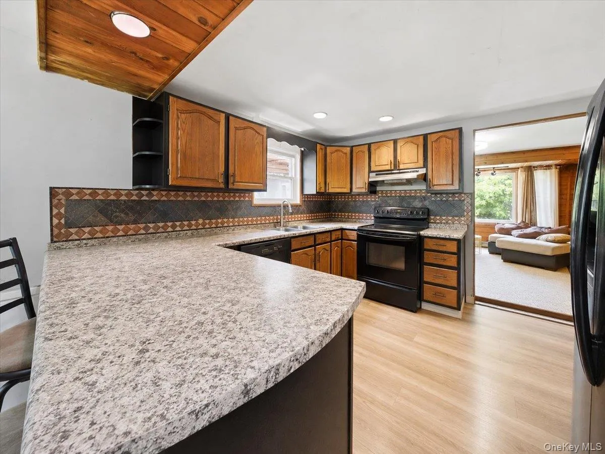 23 Sunrise Trail, Monroe, NY, 4 Bedrooms Bedrooms, 7 Rooms Rooms,3 BathroomsBathrooms,Residential,For Rent,Sunrise,0,1039653 23 Sunrise Trail, Monroe, NY, 4 Bedrooms Bedrooms, 7 Rooms Rooms,3 BathroomsBathrooms,Residential,For Rent,Sunrise,0,1039653