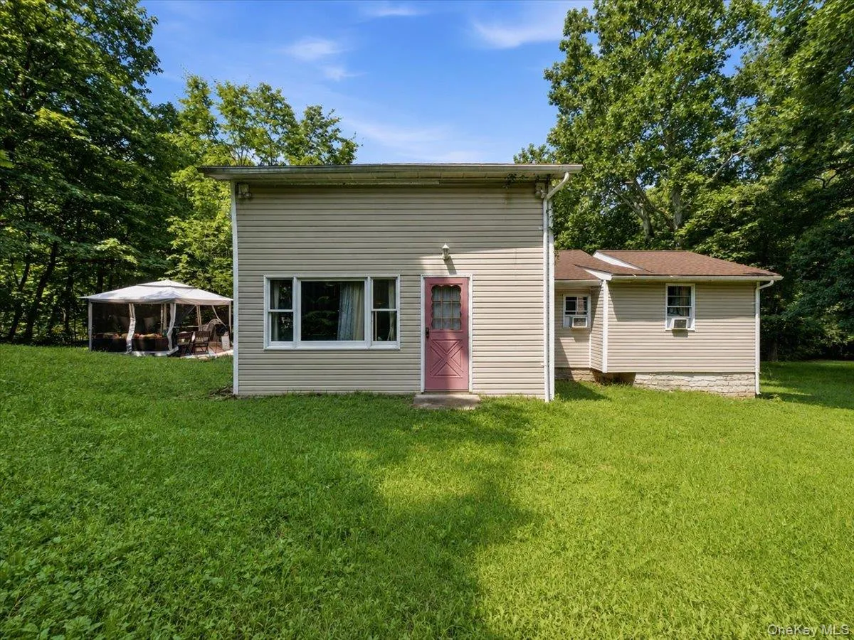 23 Sunrise Trail, Monroe, NY, 4 Bedrooms Bedrooms, 7 Rooms Rooms,3 BathroomsBathrooms,Residential,For Rent,Sunrise,0,1039653 23 Sunrise Trail, Monroe, NY, 4 Bedrooms Bedrooms, 7 Rooms Rooms,3 BathroomsBathrooms,Residential,For Rent,Sunrise,0,1039653