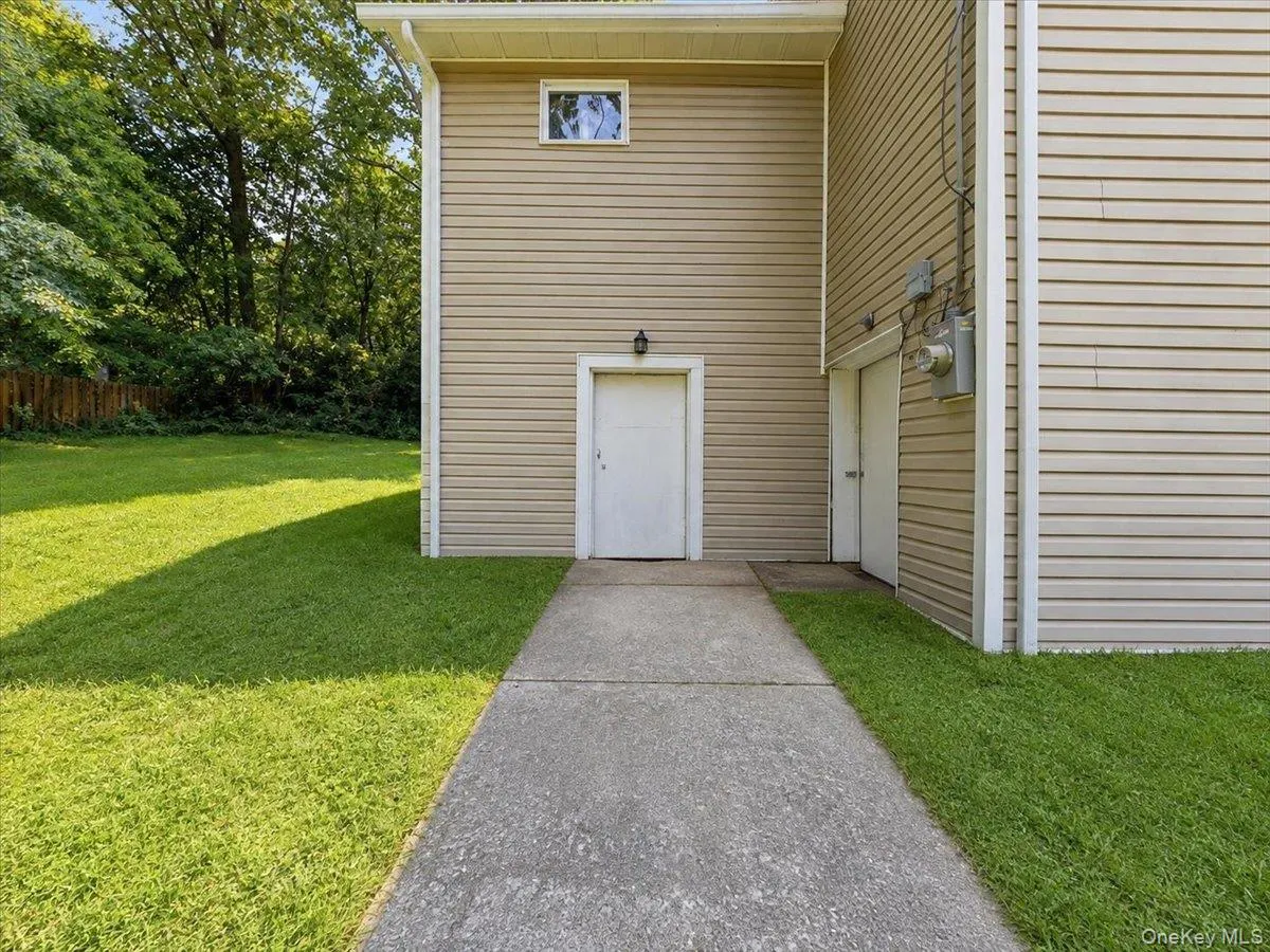 23 Sunrise Trail, Monroe, NY, 4 Bedrooms Bedrooms, 7 Rooms Rooms,3 BathroomsBathrooms,Residential,For Rent,Sunrise,0,1039653 23 Sunrise Trail, Monroe, NY, 4 Bedrooms Bedrooms, 7 Rooms Rooms,3 BathroomsBathrooms,Residential,For Rent,Sunrise,0,1039653